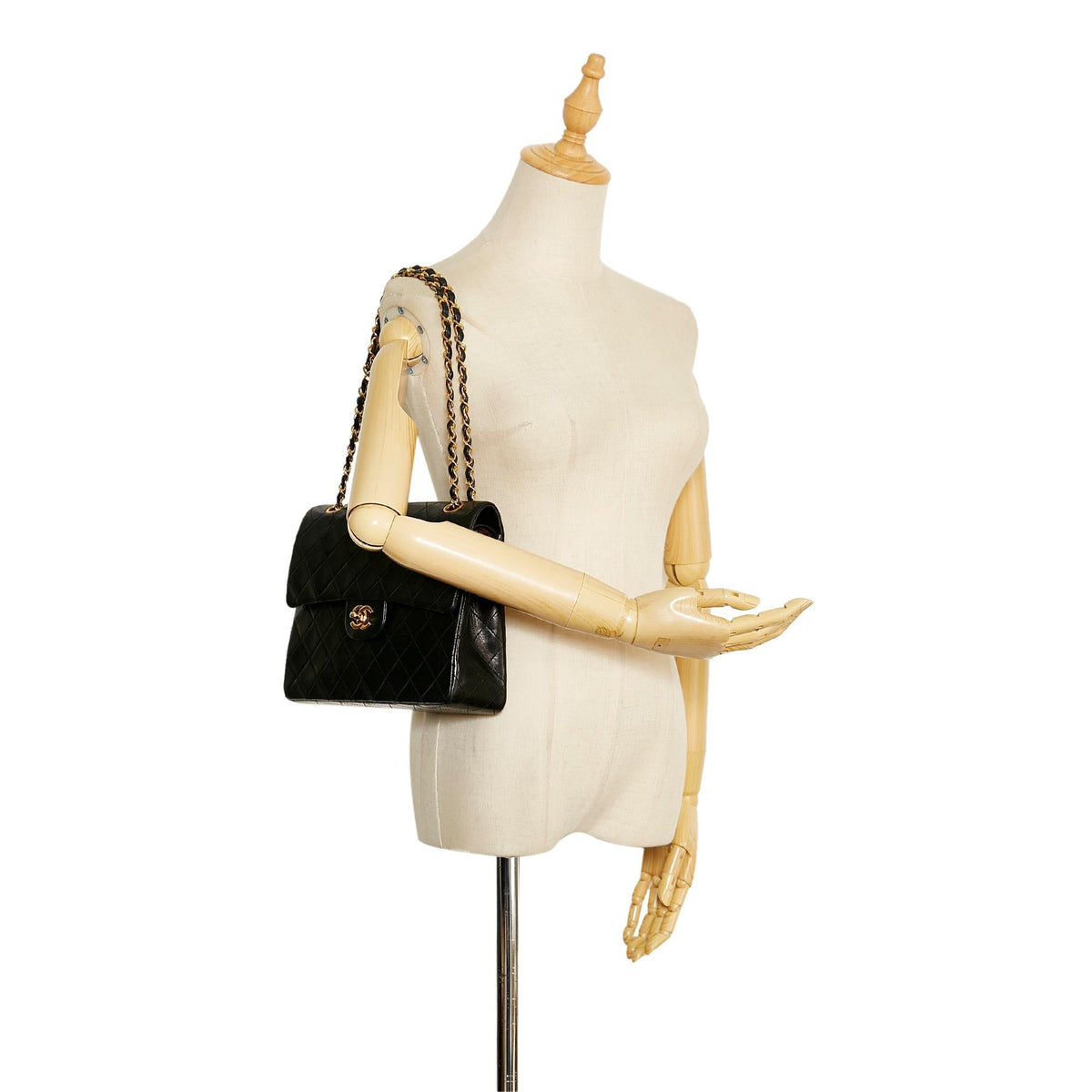 Chanel Medium Tall Classic Lambskin Double Flap (SHG-aagHOq)