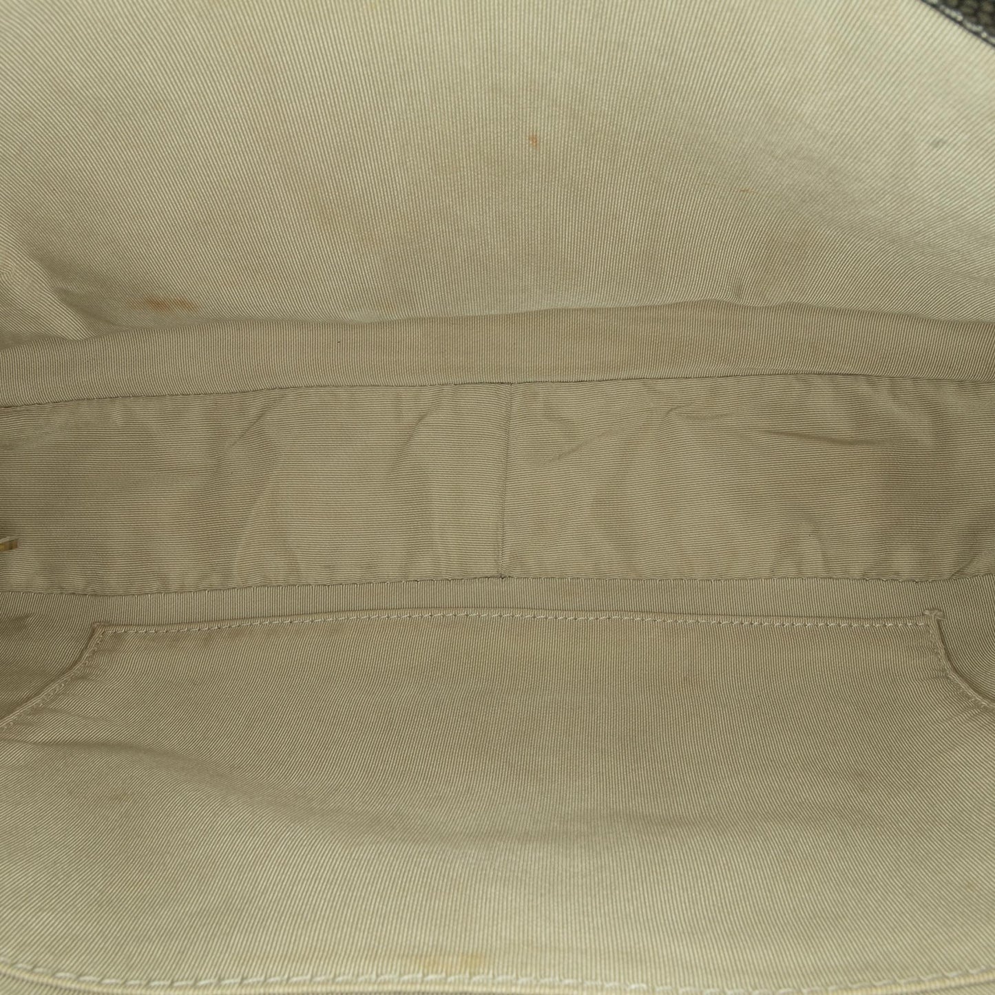Chanel Metallic Caviar Grand Shopping Tote (SHG-xuVhel)