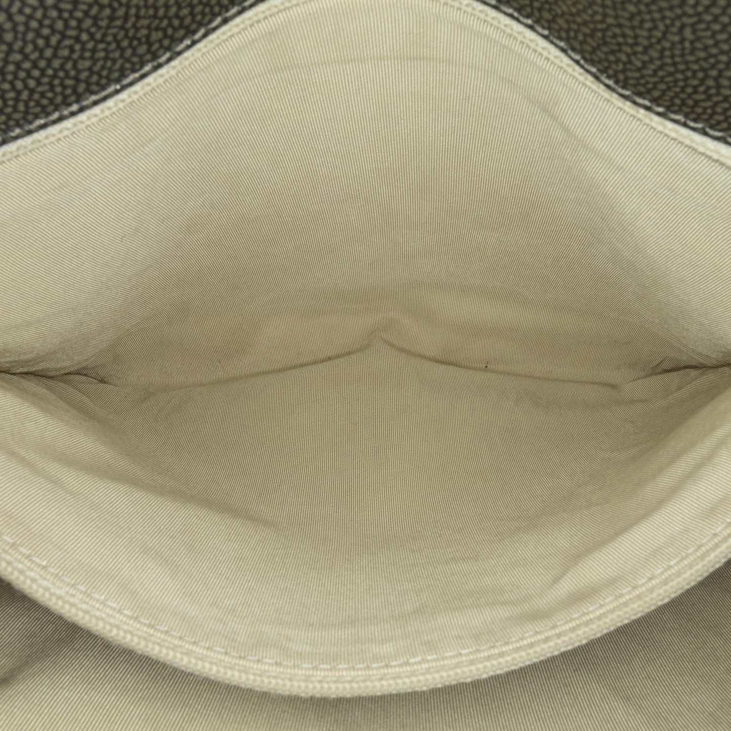 Chanel Metallic Caviar Grand Shopping Tote (SHG-xuVhel)