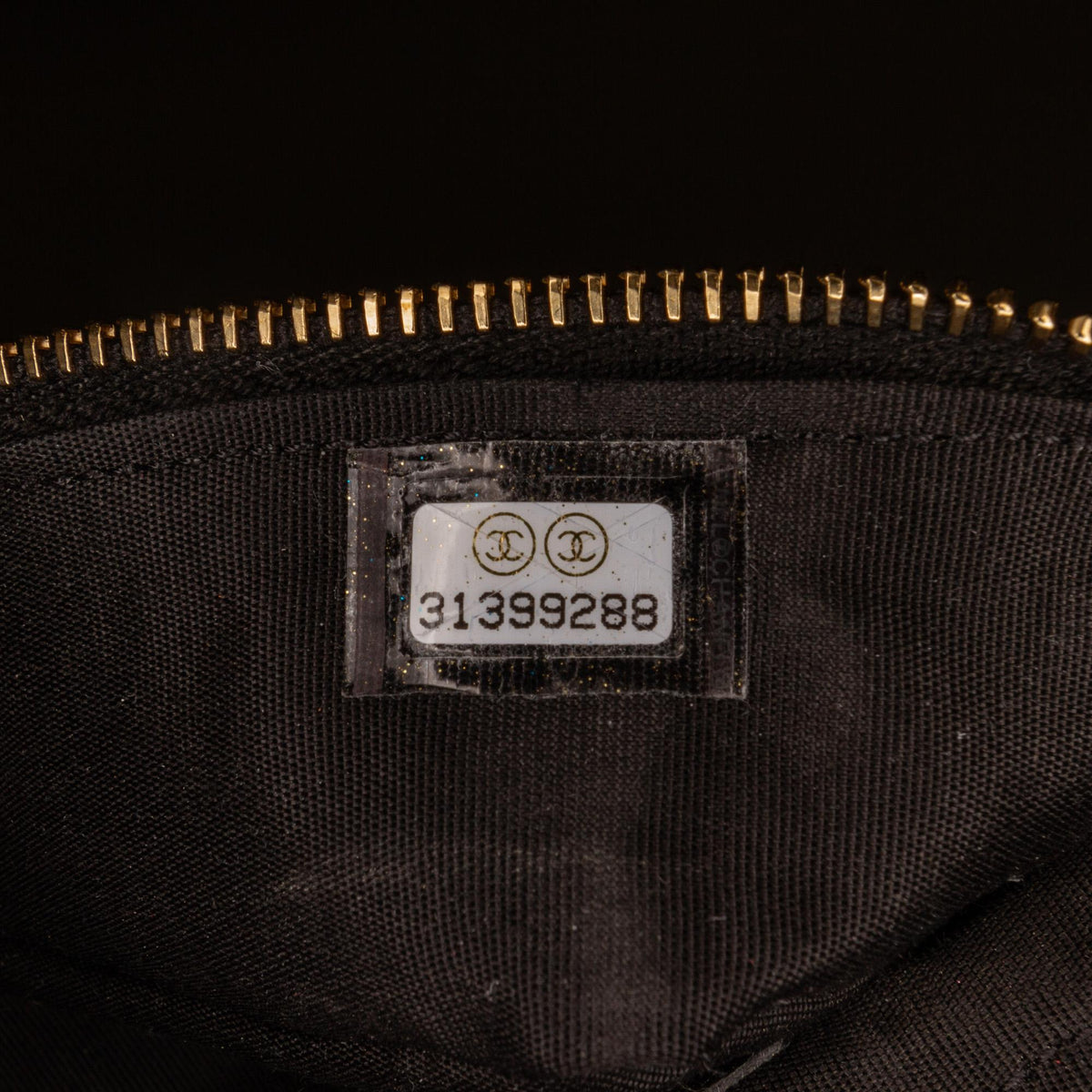 Chanel Micro Caviar Vanity Case with Chain (SHG-HLIw6X)