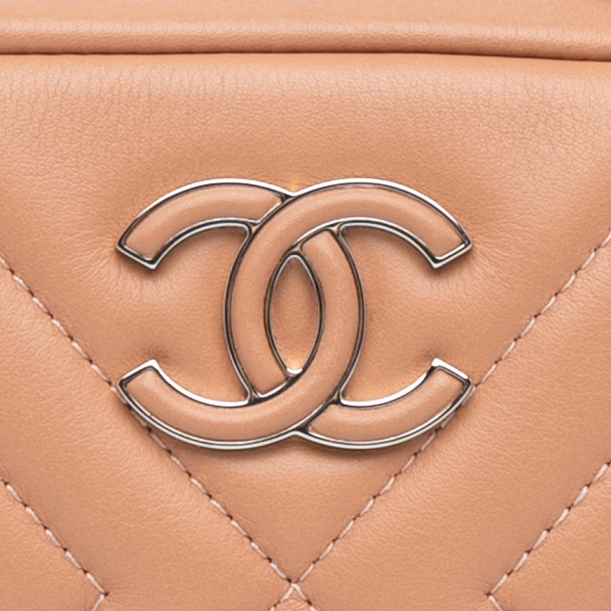 Chanel Mini CC Diagonal Chevron Camera Case (SHG-zMJmTk)