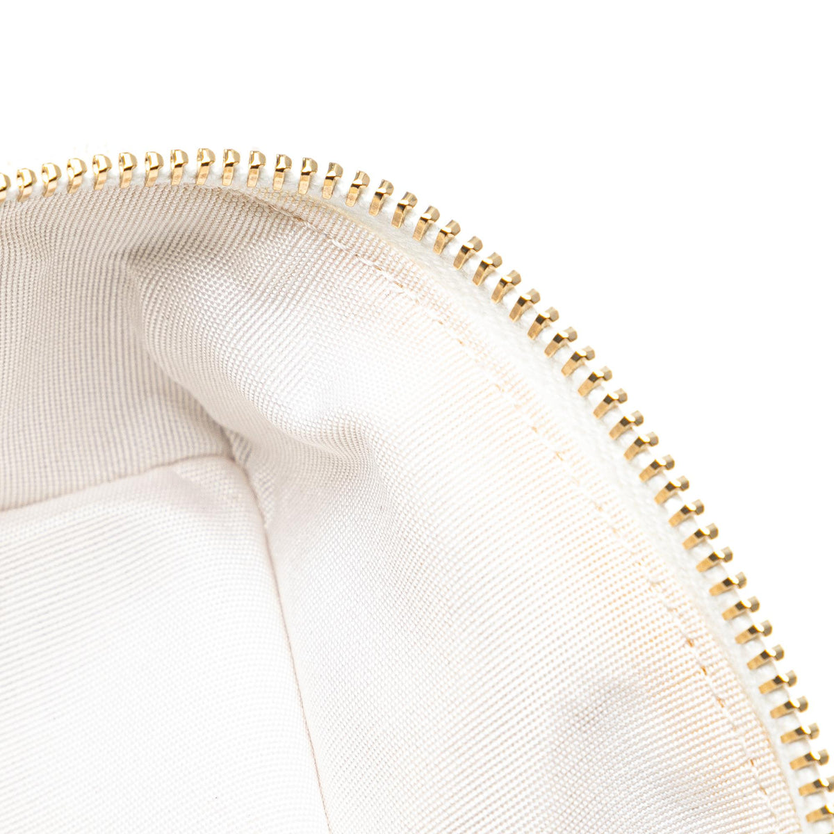 Chanel Mini Caviar Chain Zip Around Vanity Case (SHG-OHqRbf)