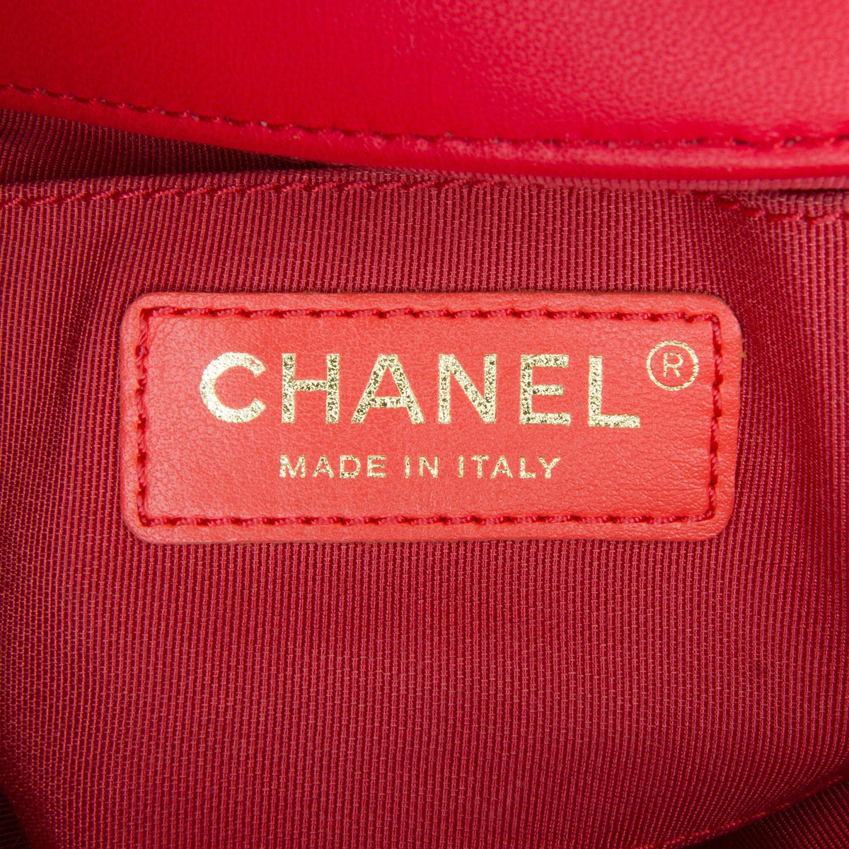 Chanel Mini In the Loop Flap Bag (SHG-XlVbTW)