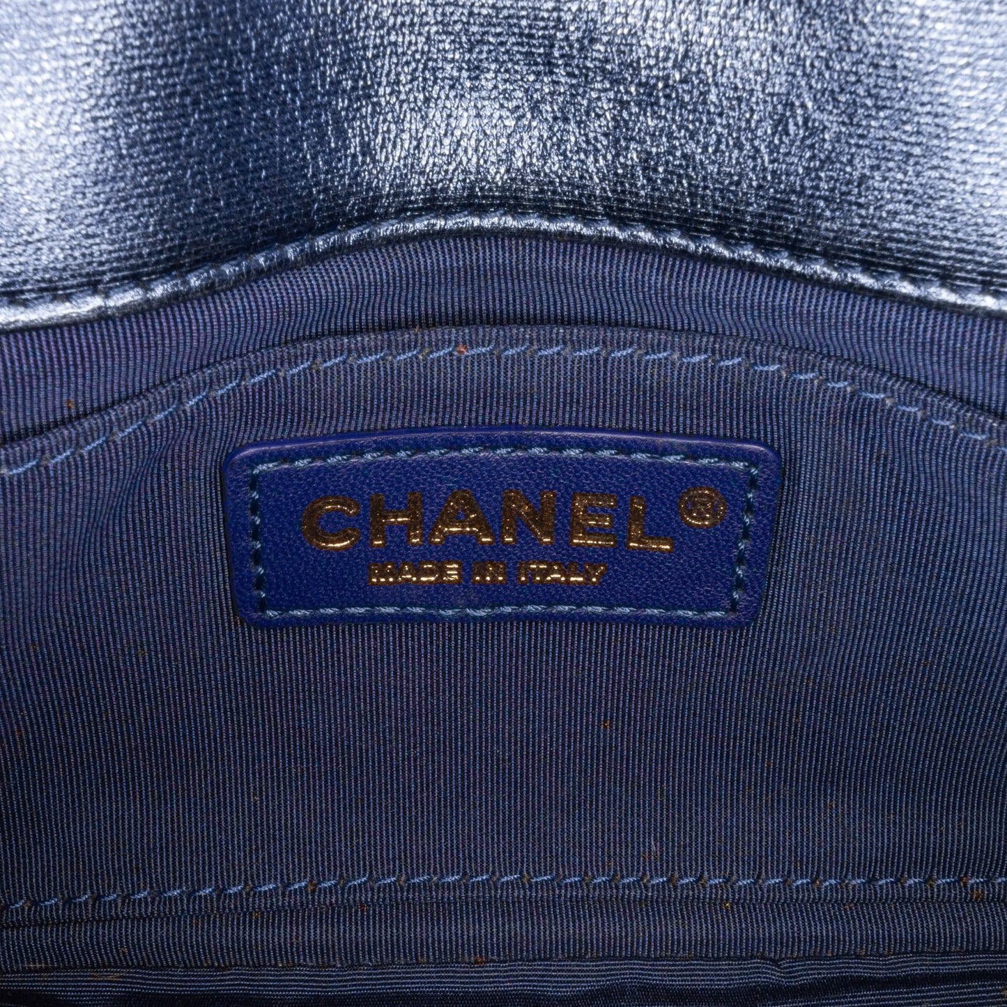 Chanel Mini Metallic Woven Raffia Classic Square Single Flap (SHG-uhzvVf)