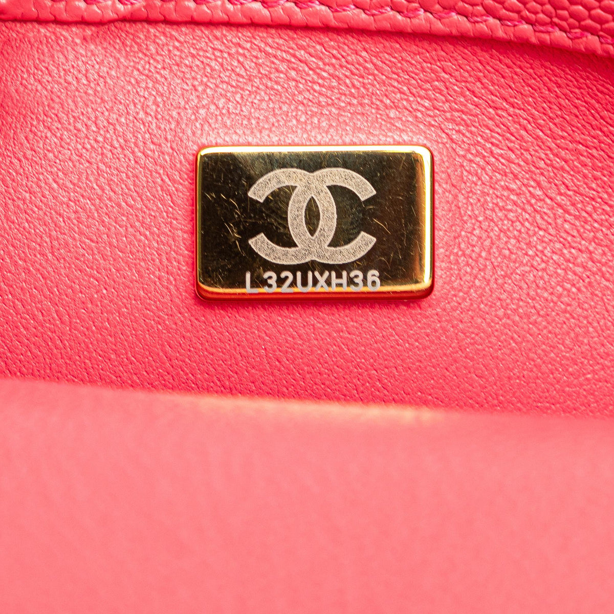Chanel Mini Quilted Caviar Sweetheart Flap (SHG-cyCm3O)