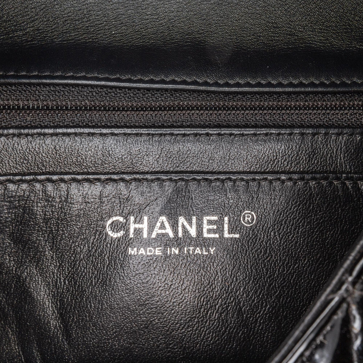 Chanel Mini Rectangular Classic Patent Single Flap (SHG-xkoEHG)