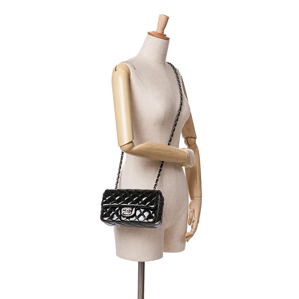 Chanel Mini Rectangular Classic Patent Single Flap (SHG-xkoEHG)