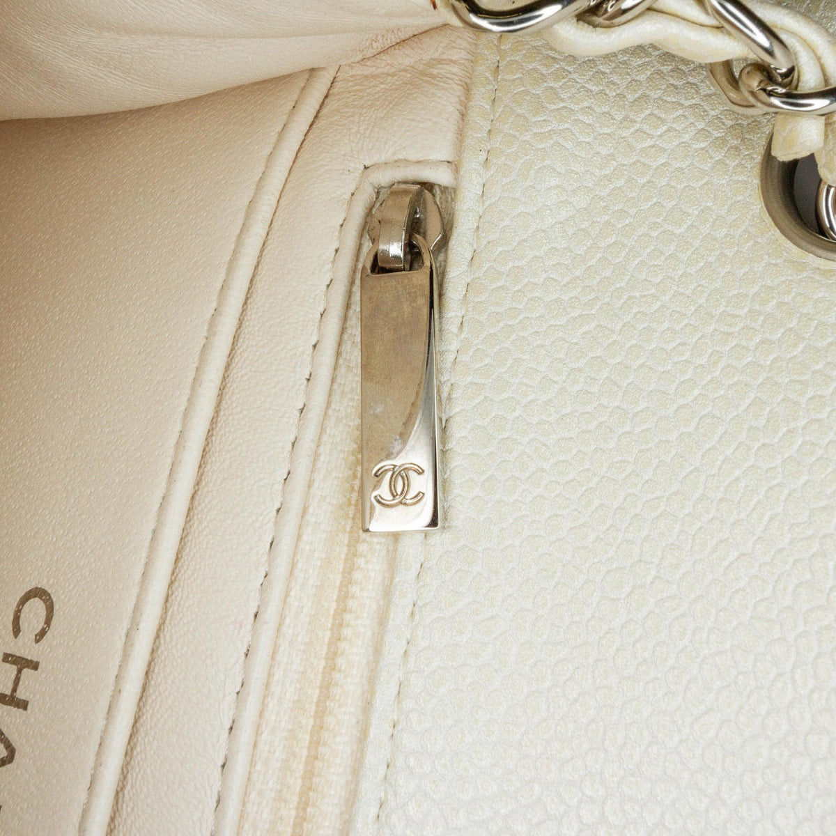 Chanel Mini Square Classic Caviar Single Flap (SHG-q4SPFg)