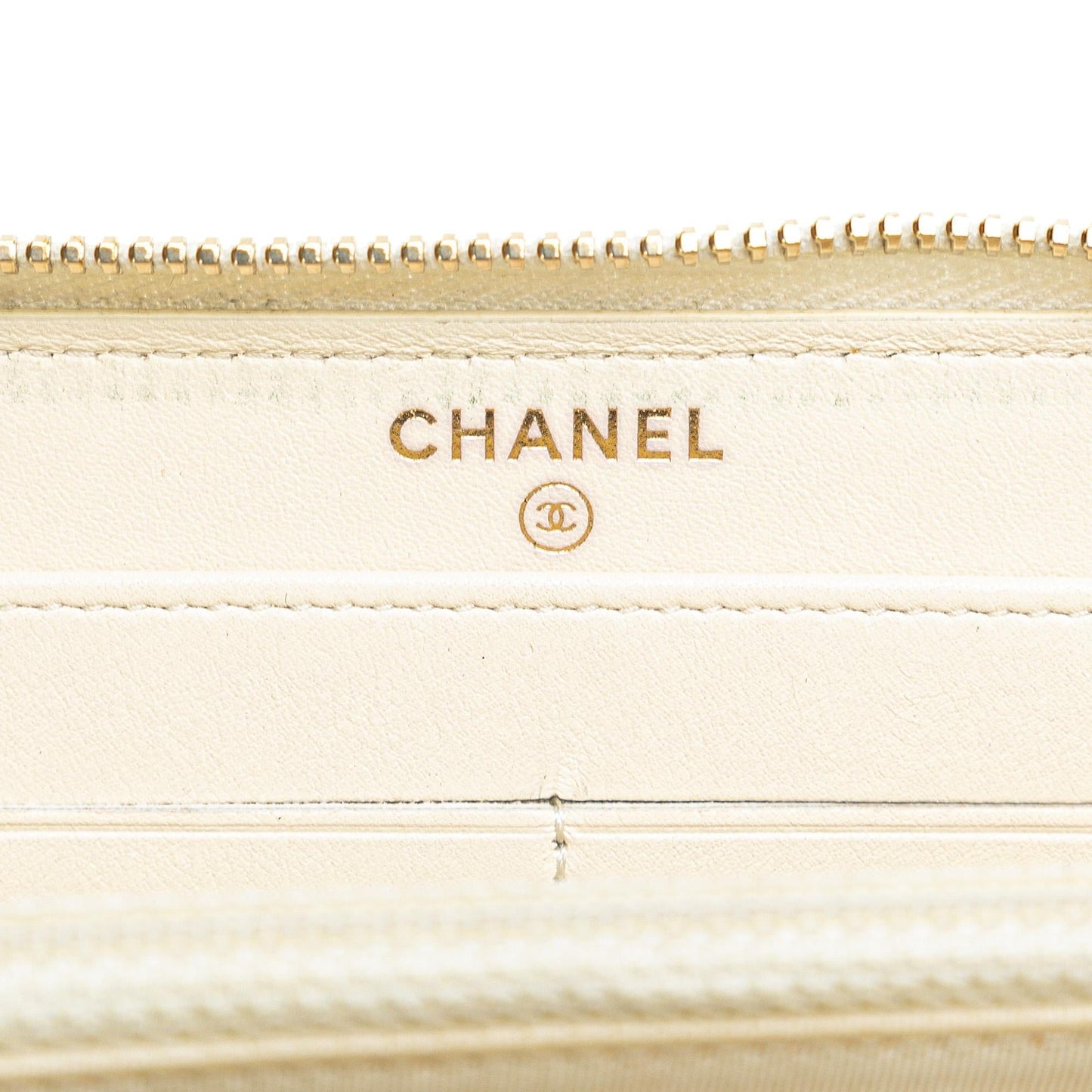 Chanel Mixed Leather Chevron Boy Zip Around Wallet (SHG-QO5G3I)