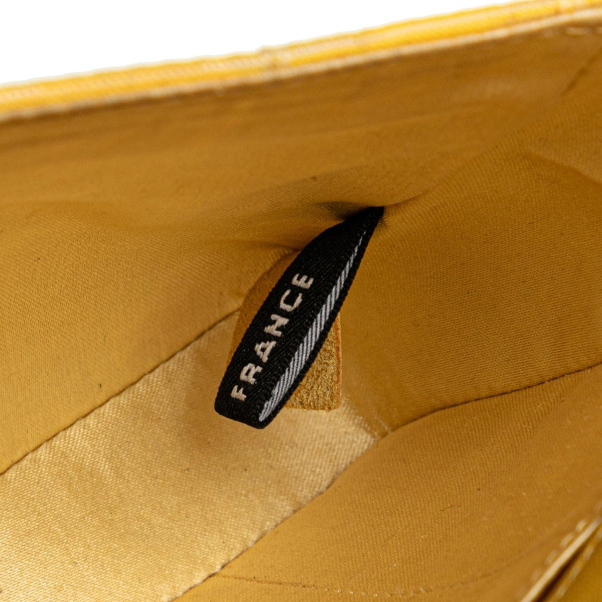 Chanel New Travel Line Nylon East West Flap (SHG-MfcRz0)