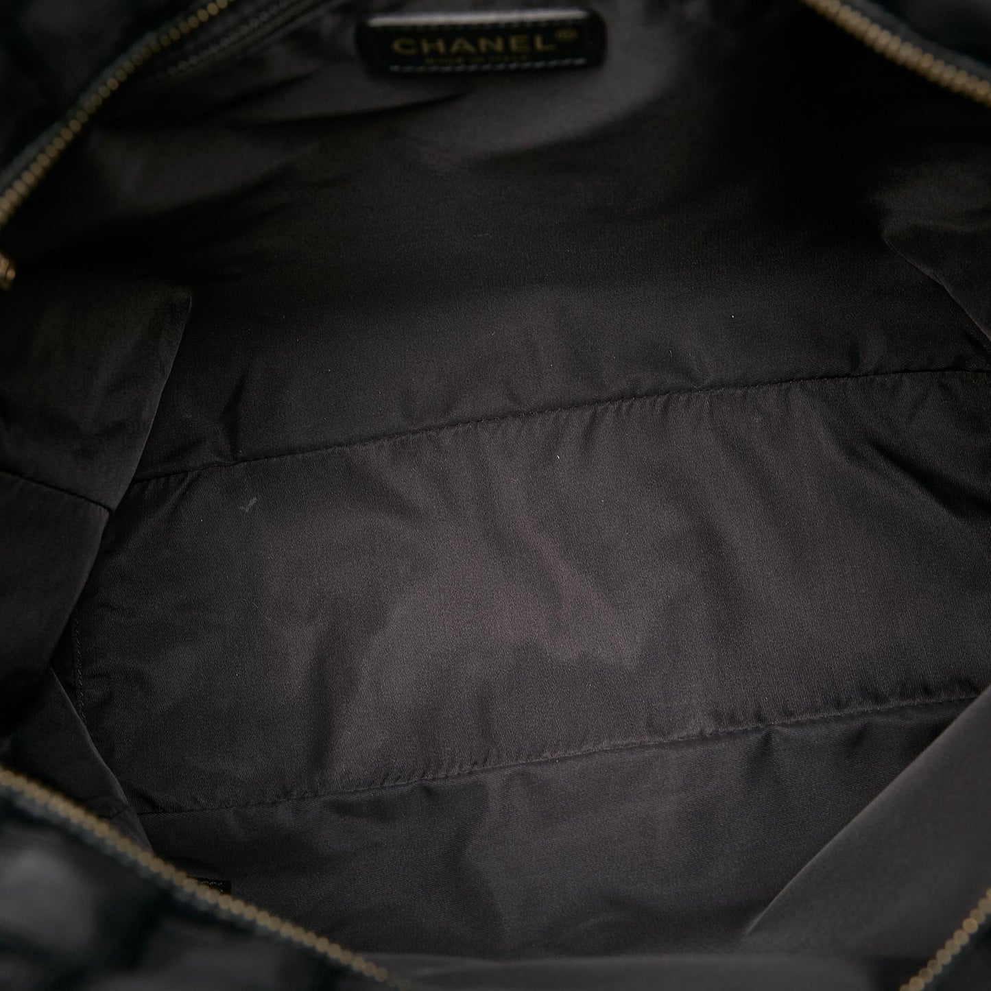 Chanel New Travel Line Tote (SHG-34849)