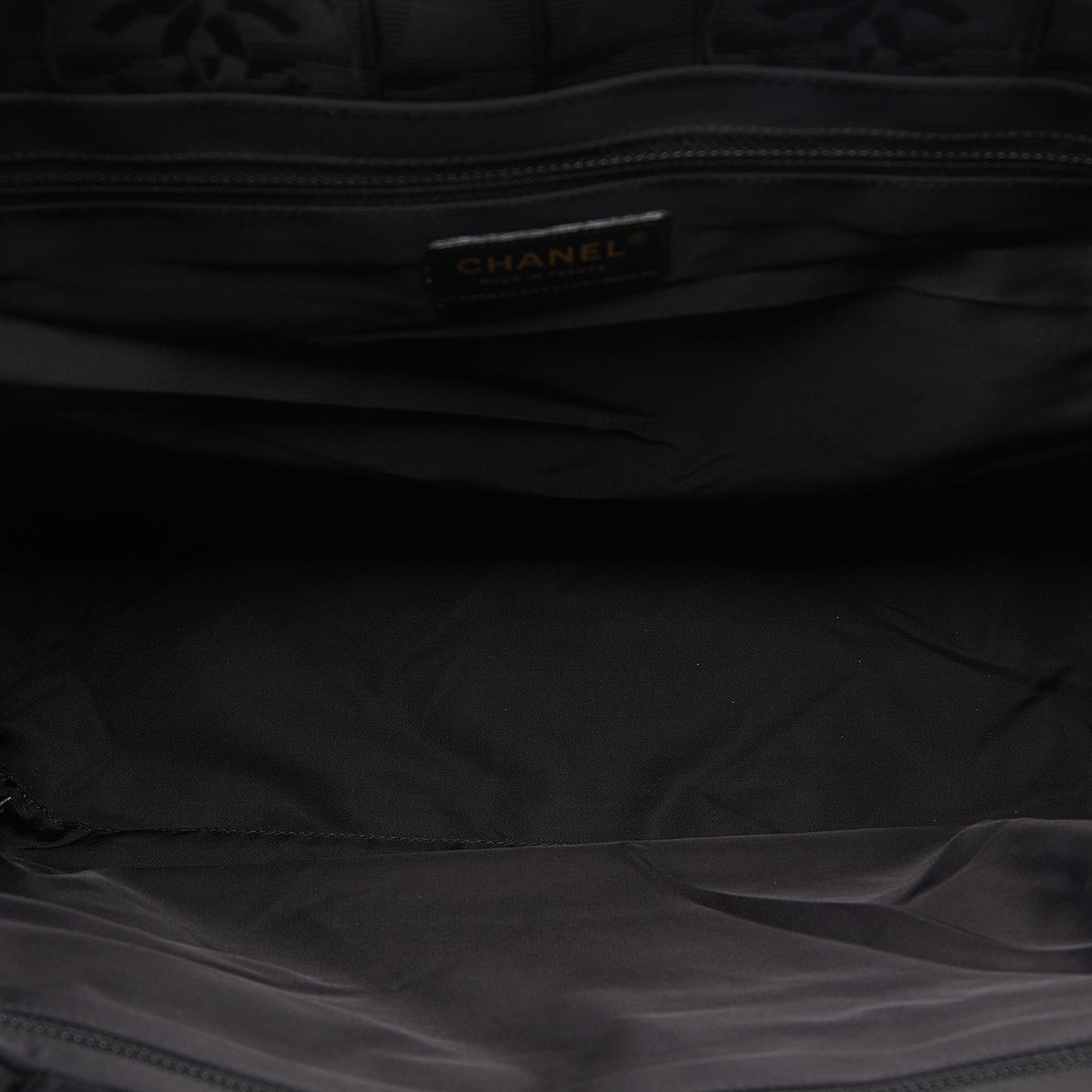 Chanel New Travel Line Tote (SHG-i4J9zq)