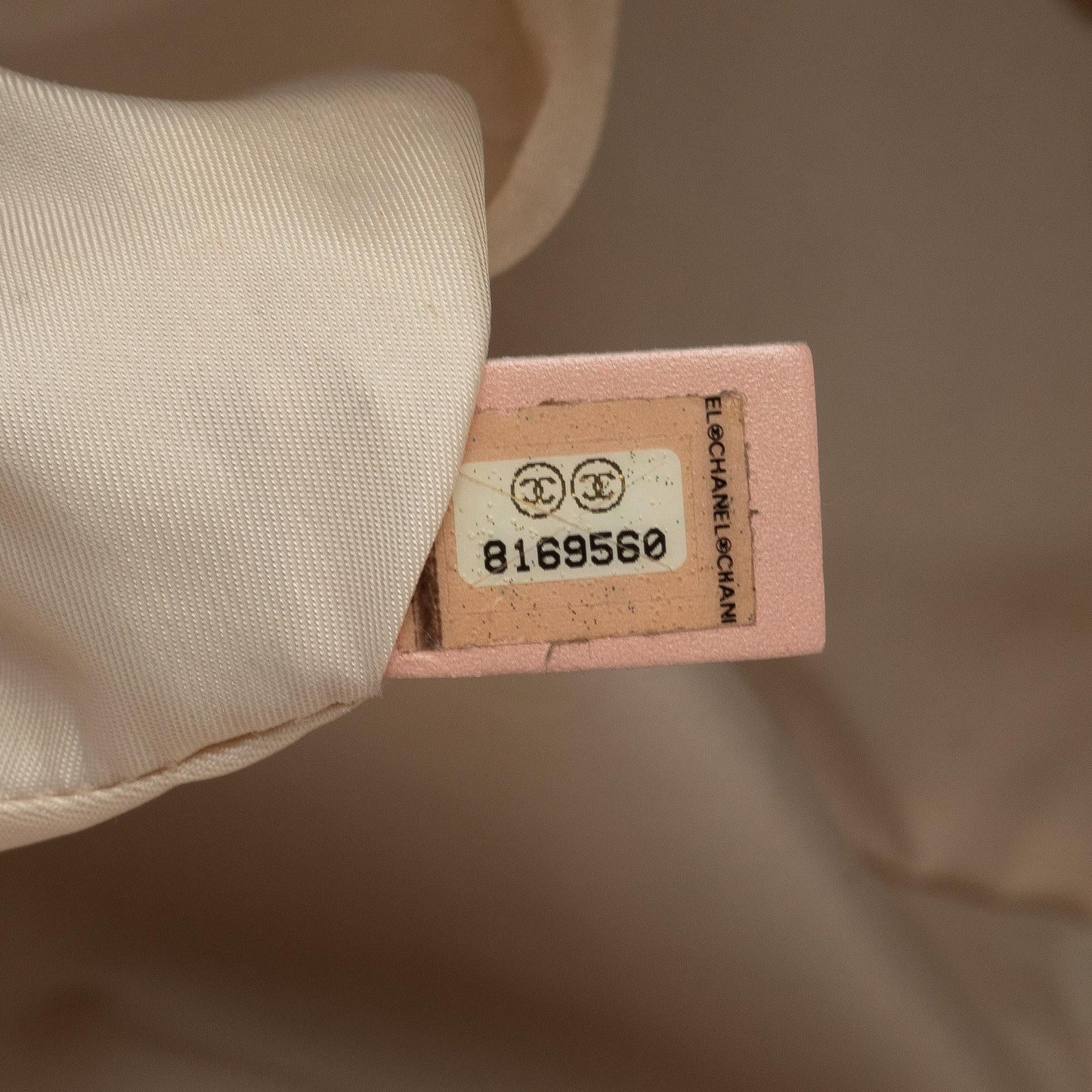 Chanel New Travel Line Tote (SHG-cLCx8p)