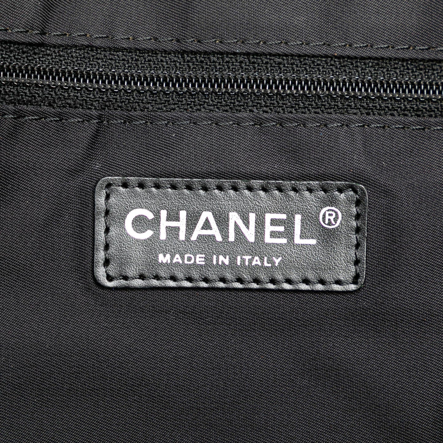Chanel New Travel Line Tote (SHG-KSk1SH)