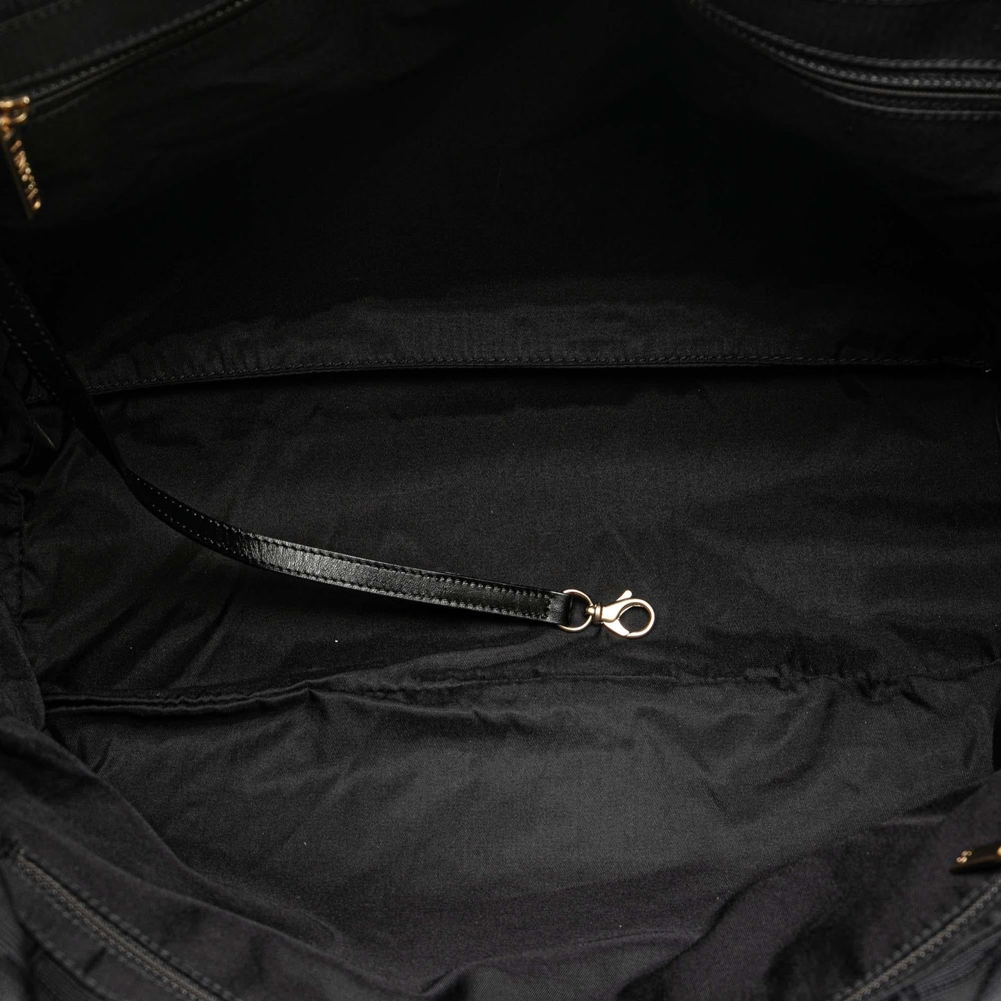 Chanel New Travel Line Tote (SHG-0qiifH)