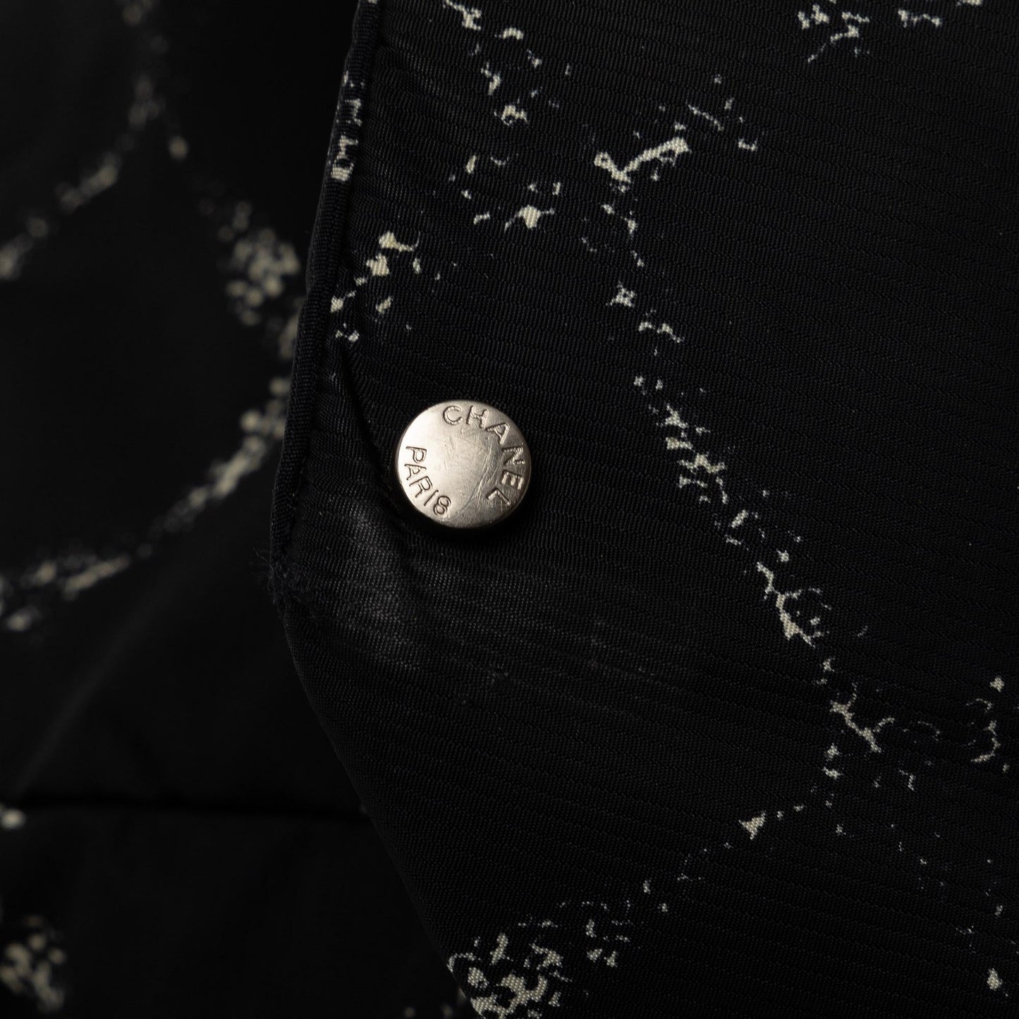 Chanel Old Travel Line Tote (SHG-NPSbAO)