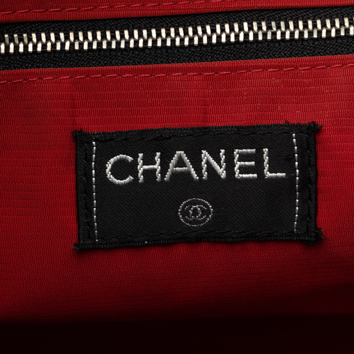 Chanel Old Travel Line Tote (SHG-NPSbAO)