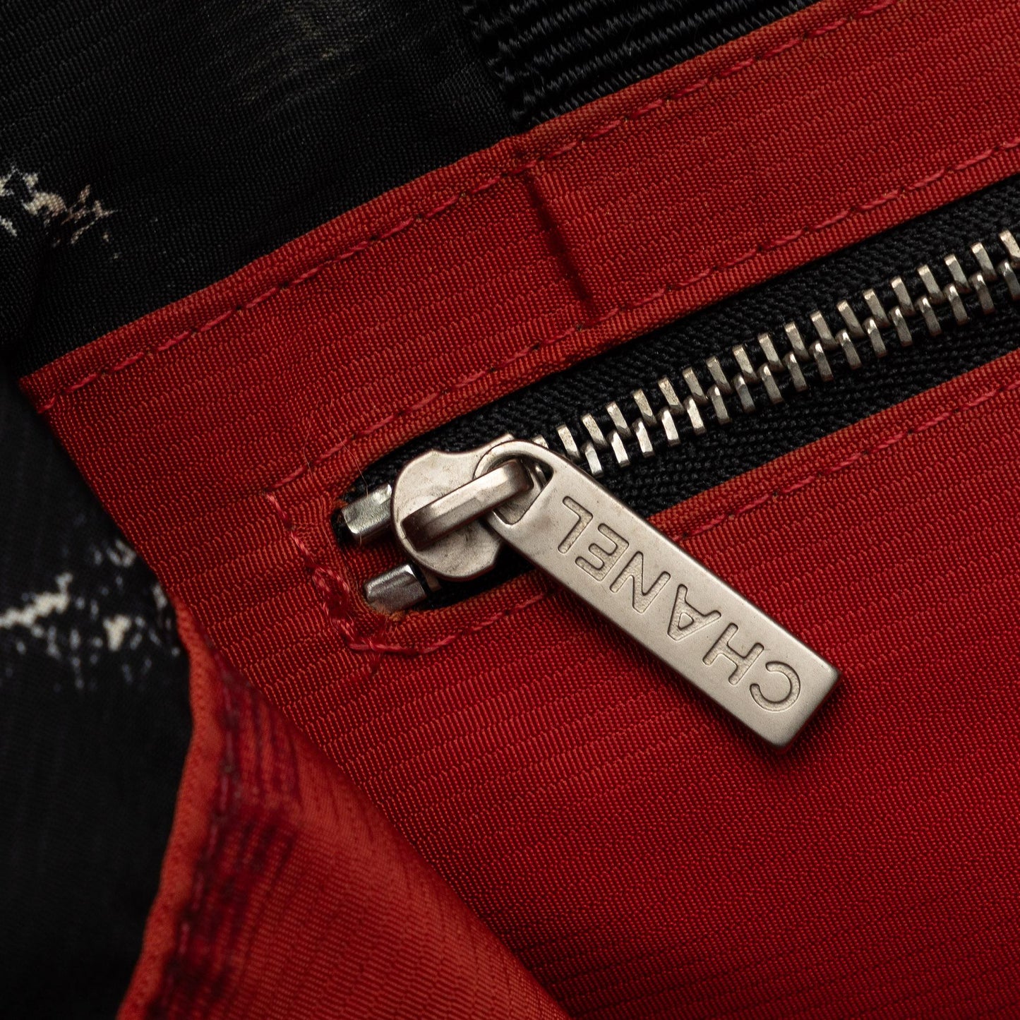 Chanel Old Travel Line Tote (SHG-NPSbAO)