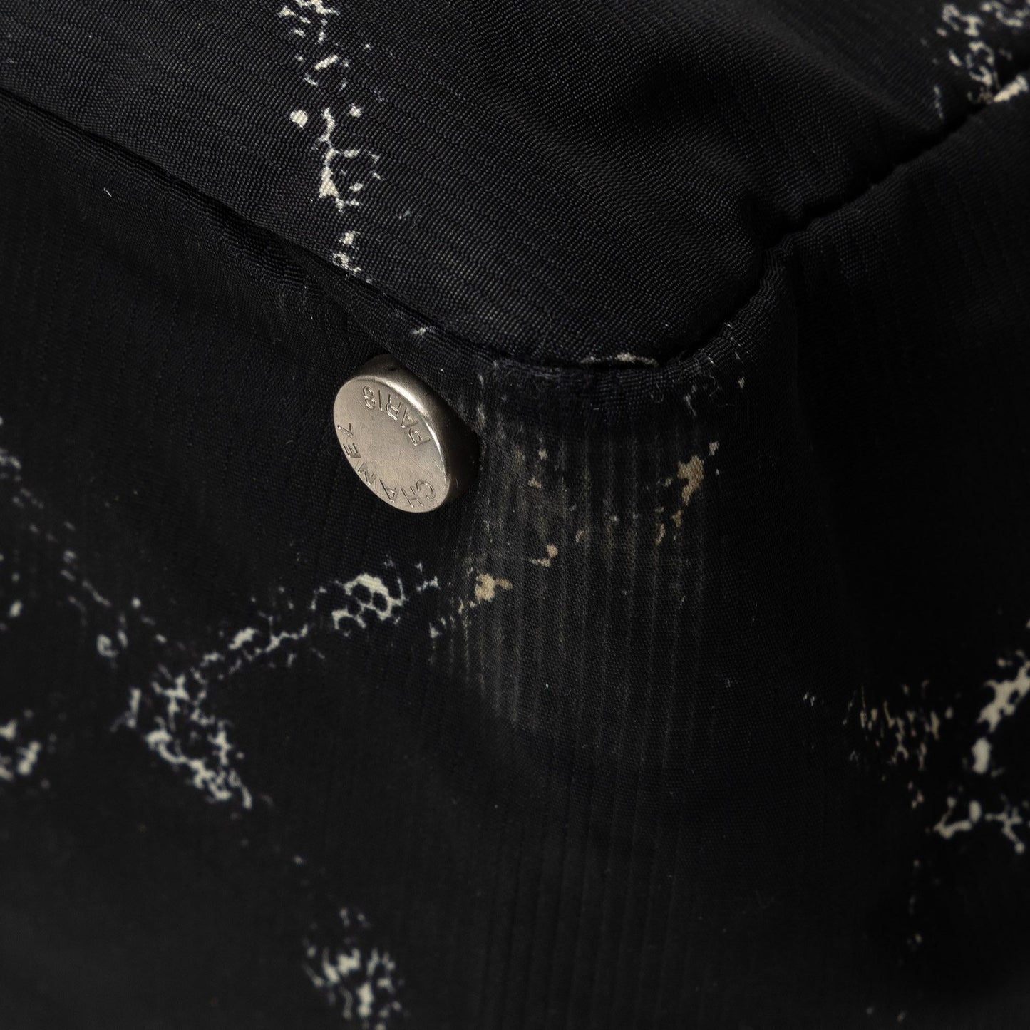 Chanel Old Travel Line Tote (SHG-NPSbAO)