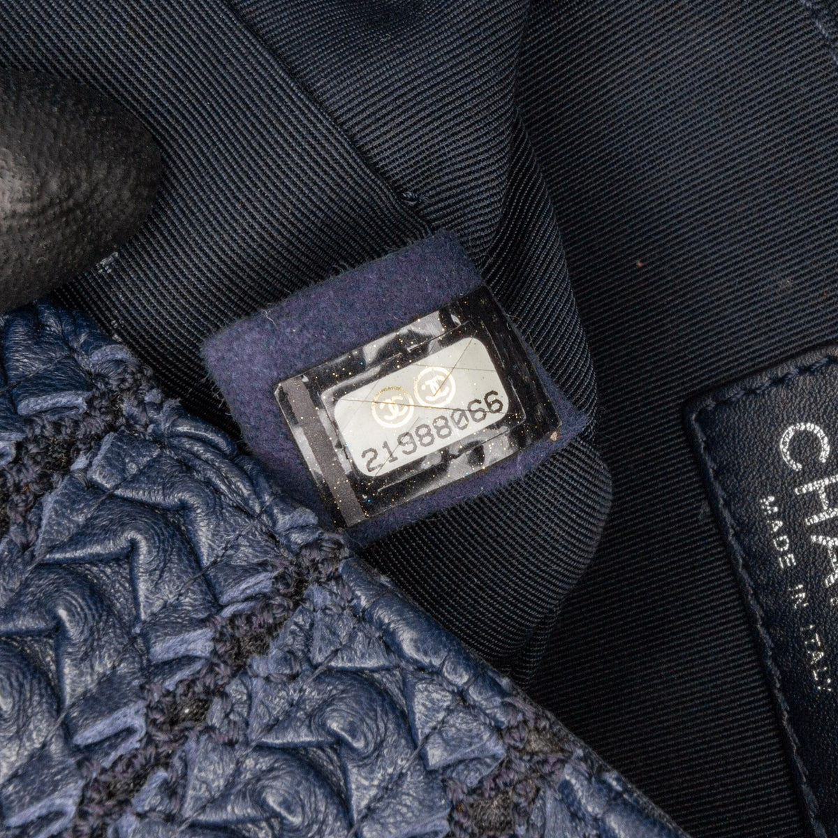 Chanel Paris Seoul Mini Crochet Lambskin Single Flap (SHG-Sk7tO1)