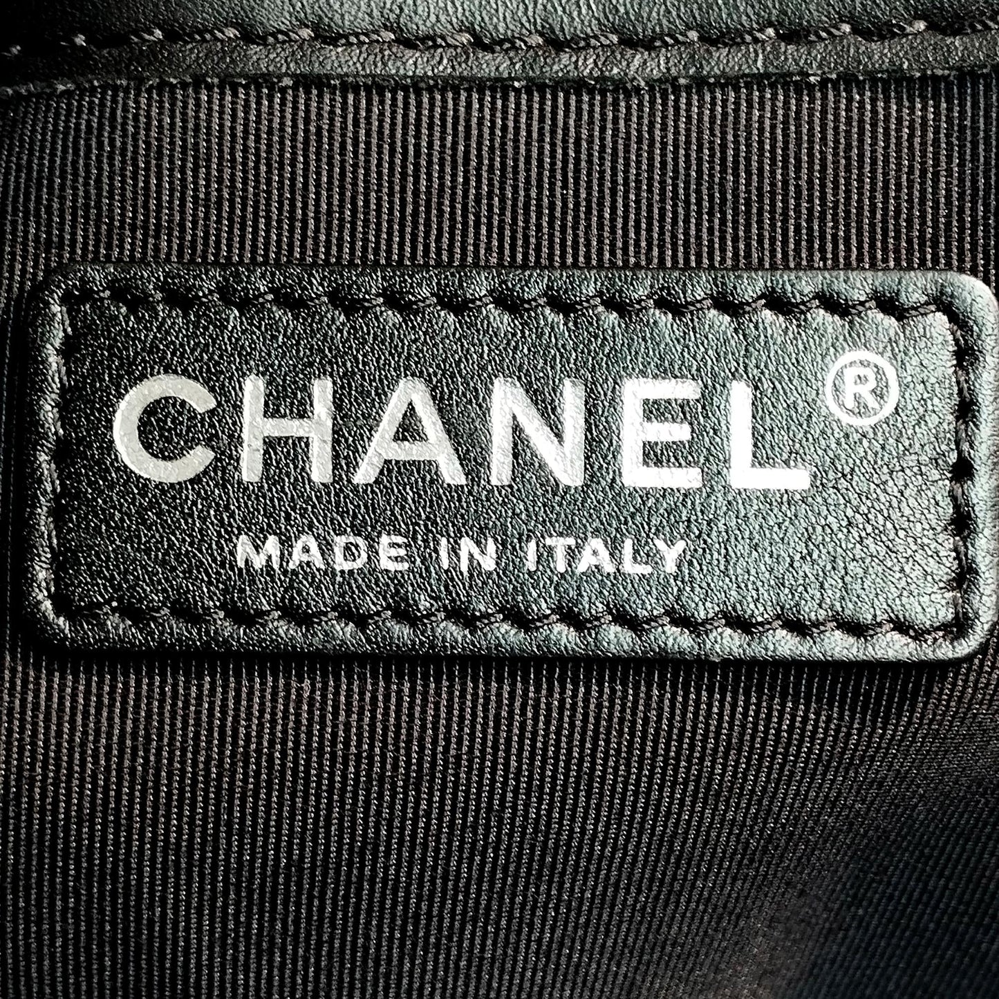 Chanel Patent Boy Reverso Shopping Tote (SHG-DFtGpZ)