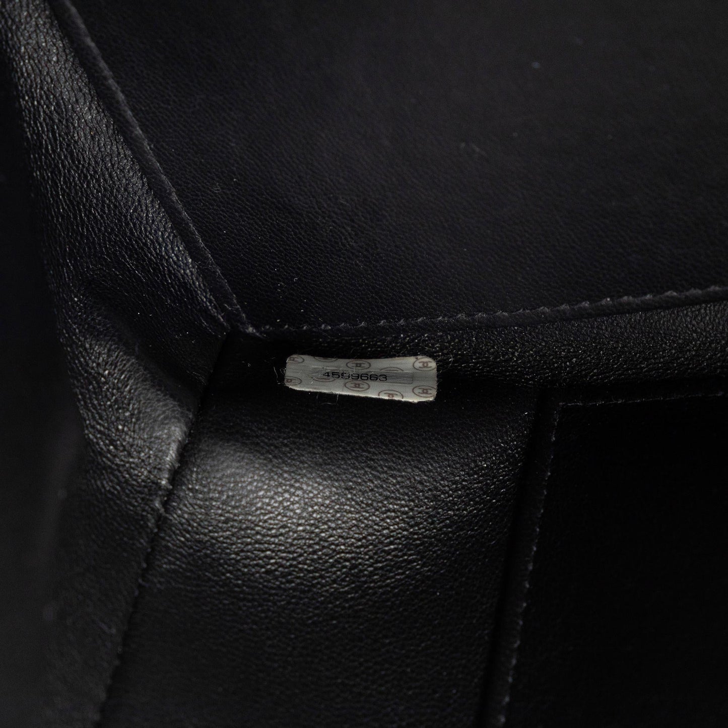 Chanel Patent Grand Shopping Tote (SHG-QBf2Cd)