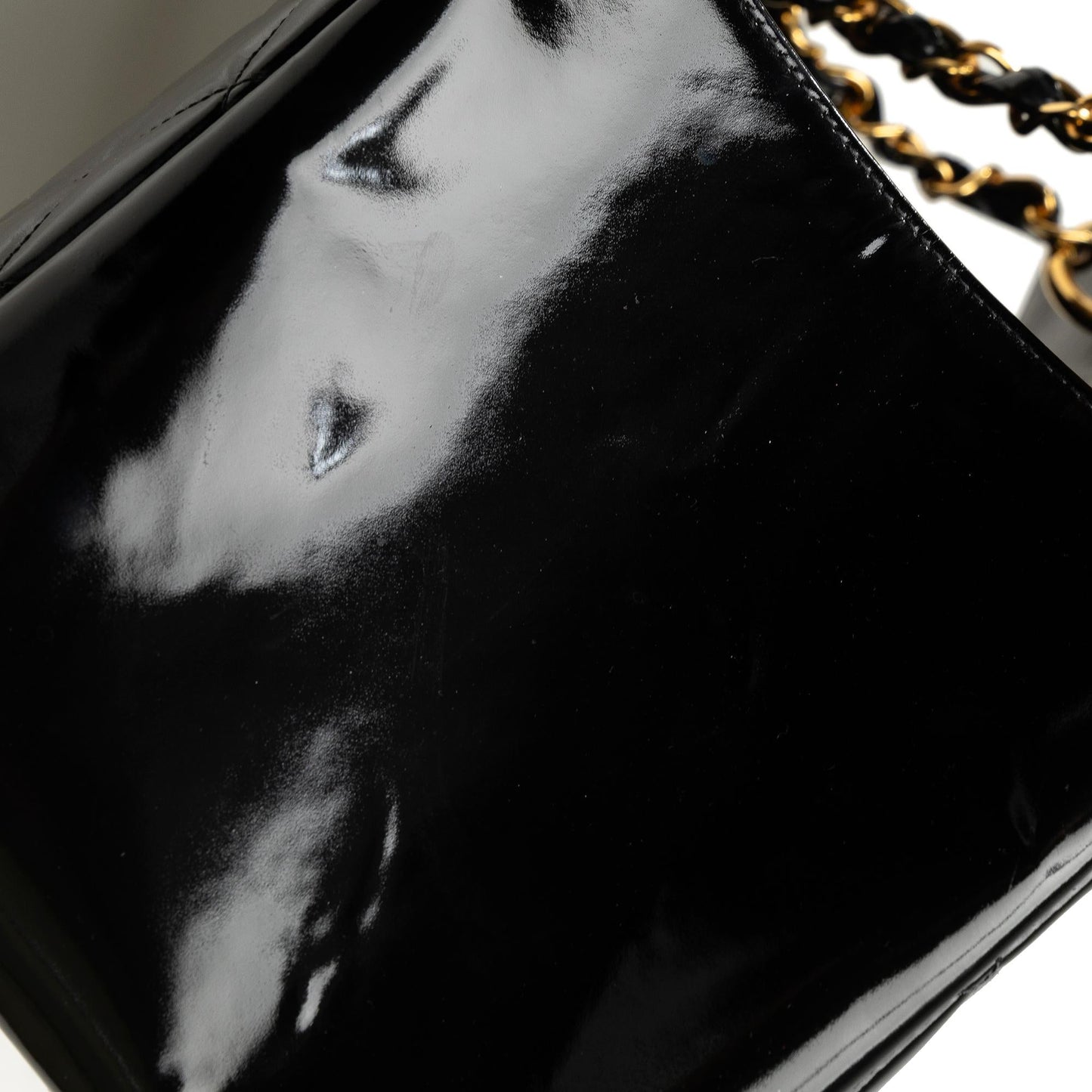 Chanel Patent Grand Shopping Tote (SHG-QBf2Cd)