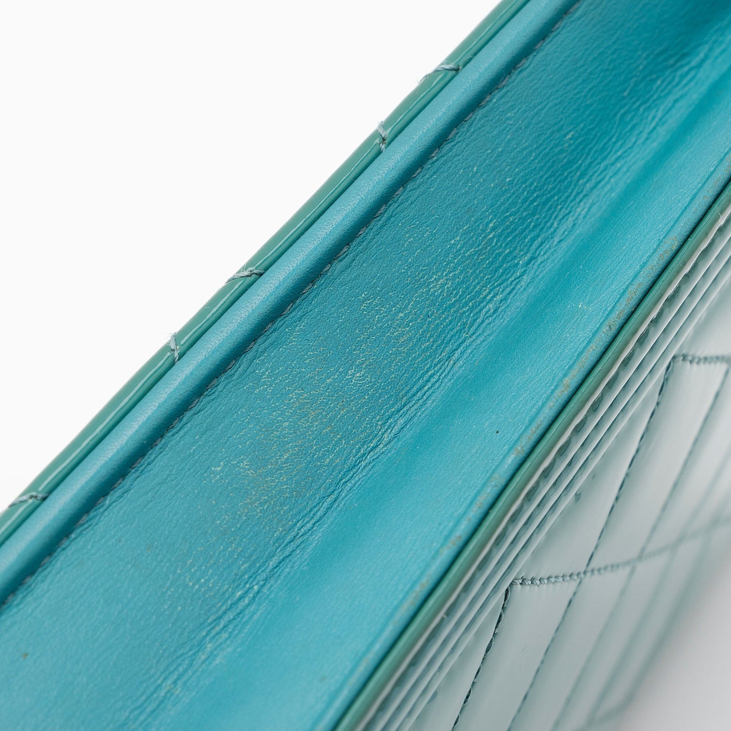 Chanel Patent Leather Boy Wallet on Chain (SHF-ZZnKzy)