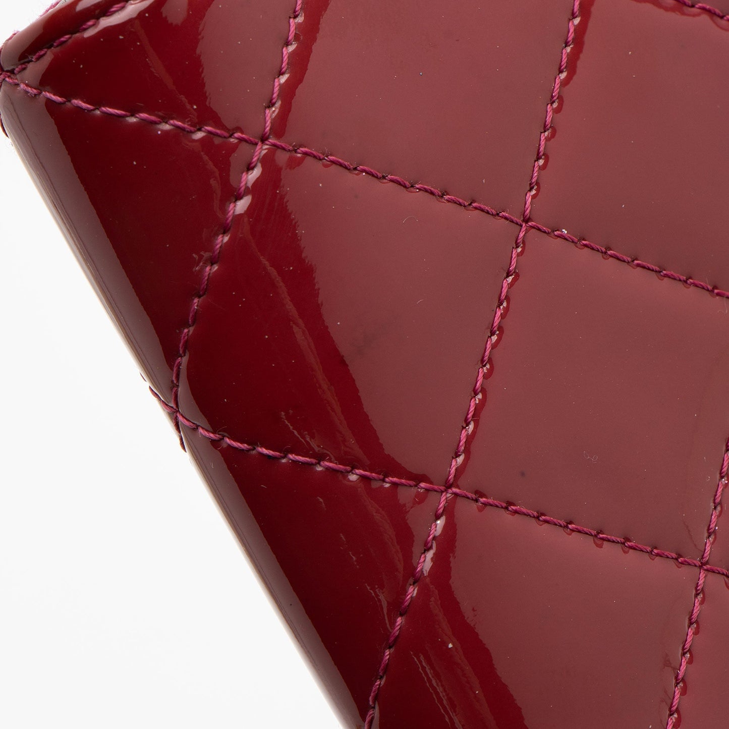 Chanel Patent Leather CC Zip Around Wallet (SHF-zqWAz7)