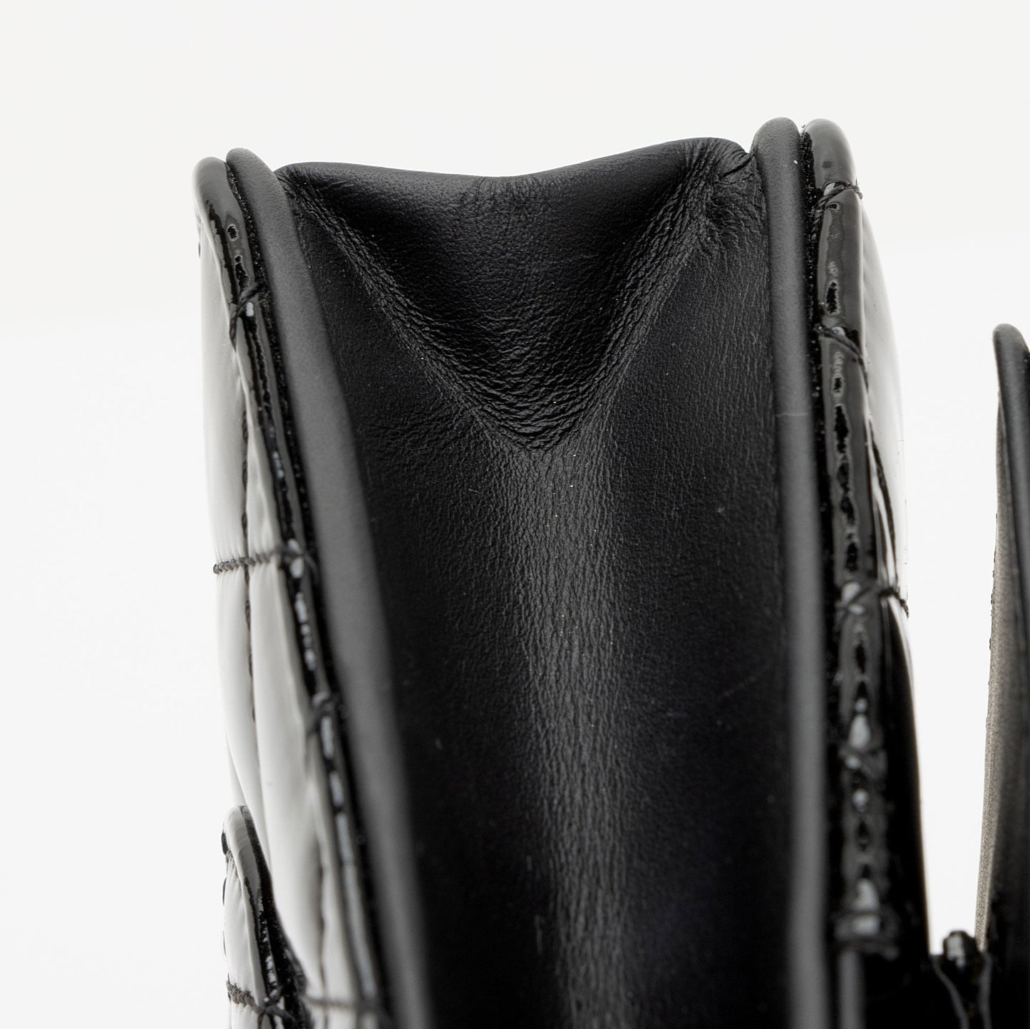 Chanel Patent Leather Classic Wallet on Chain (SHF-8fowjN)