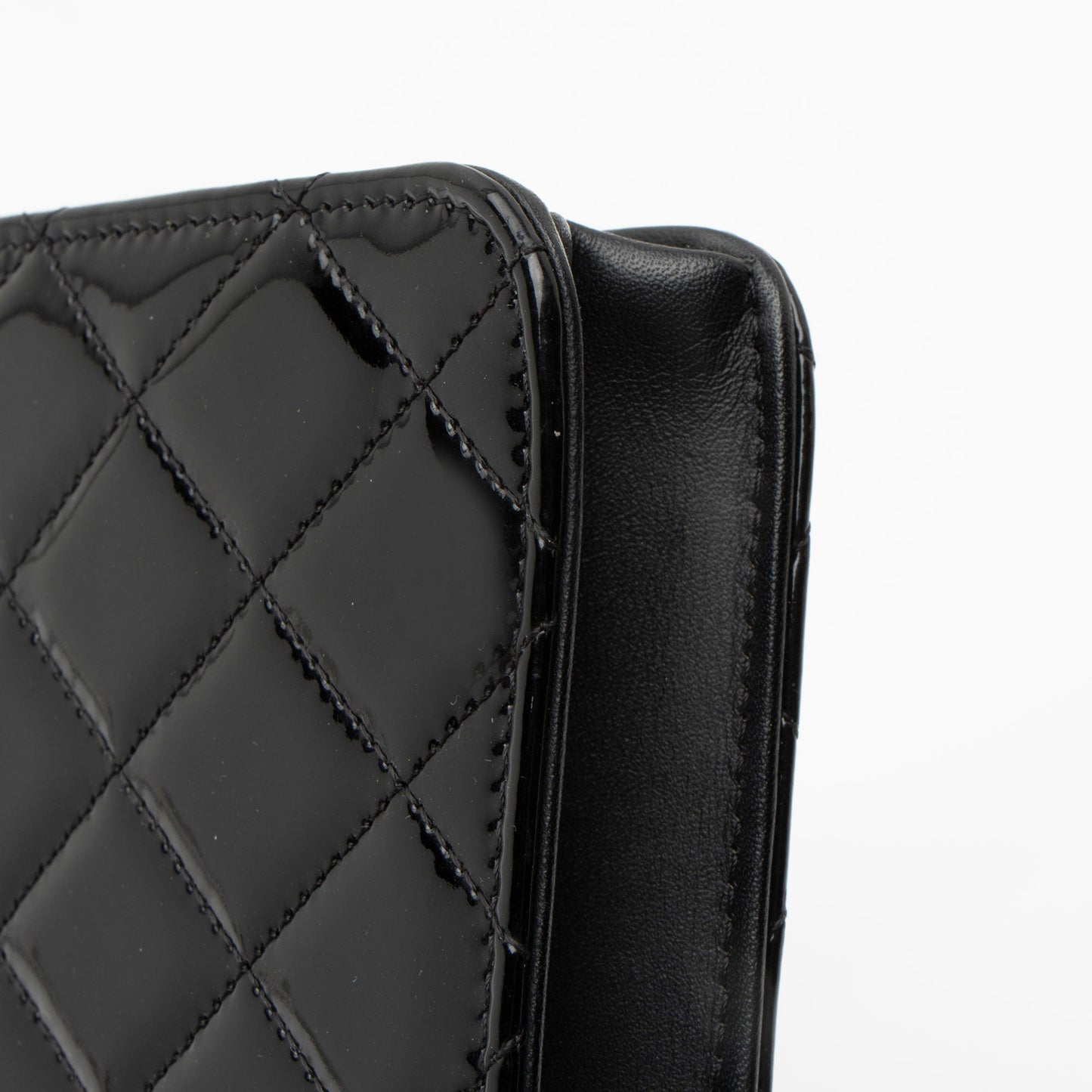 Chanel Patent Leather Classic Wallet on Chain (SHF-jbforv)
