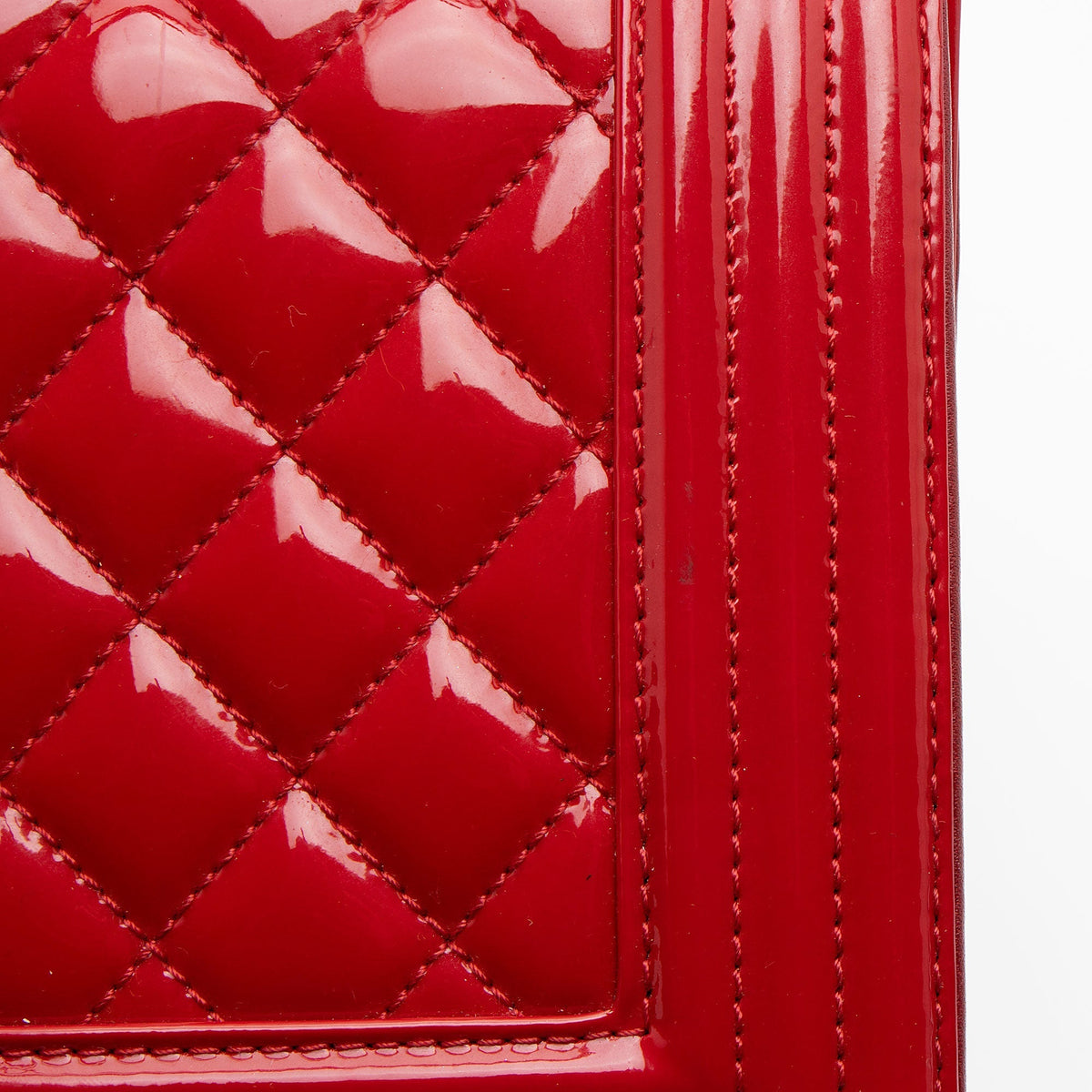 Chanel Patent Leather Plexiglass Old Medium Boy Bag (SHF-yQ51Dn)