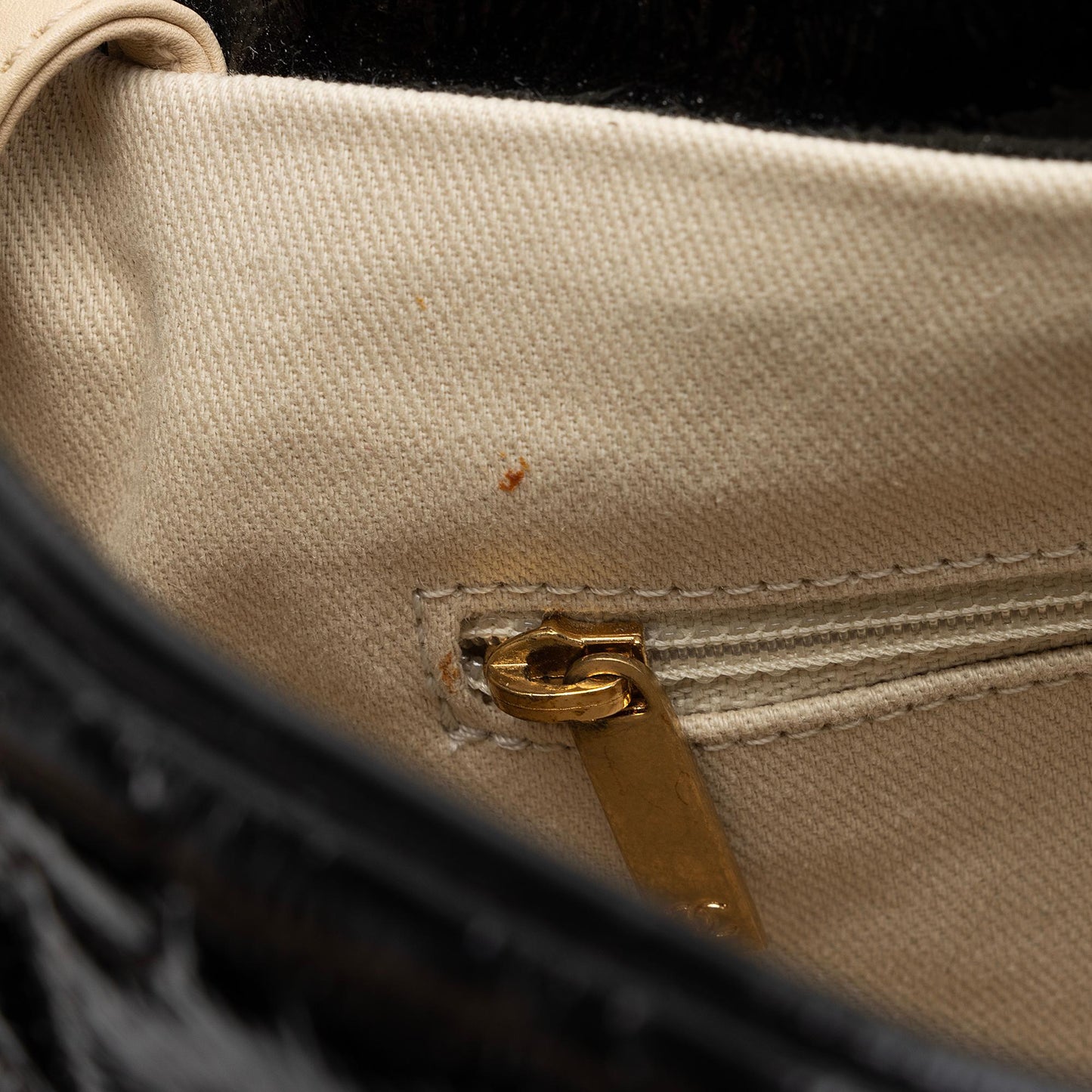 Chanel Patent Leather Puzzle Tote (SHF-uPxGaG)