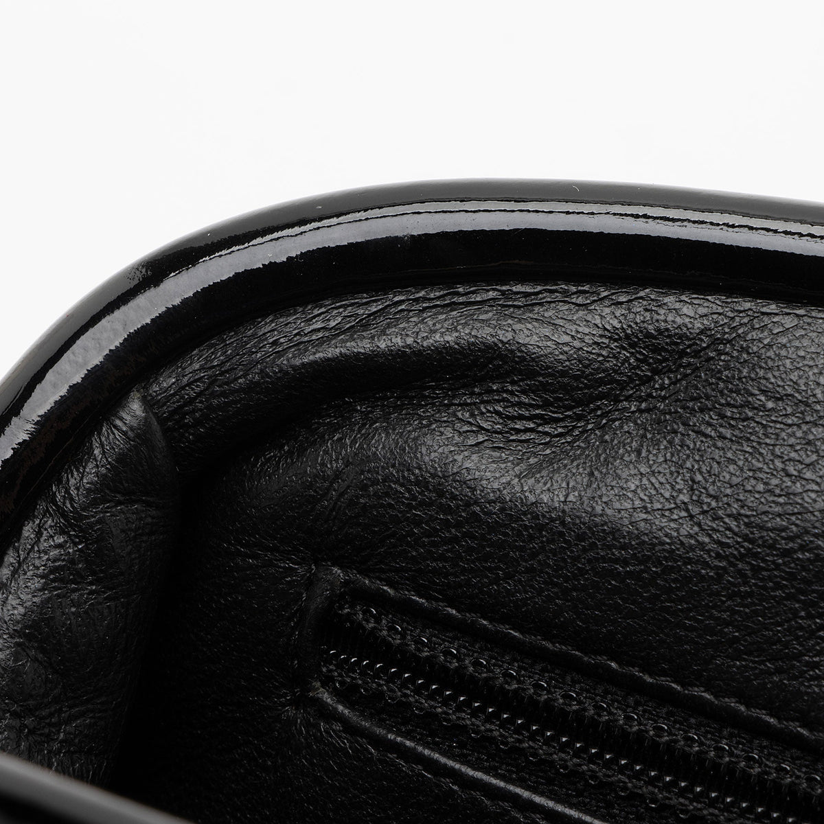 Chanel Patent Leather Timeless Clutch (SHF-QRt3pK)