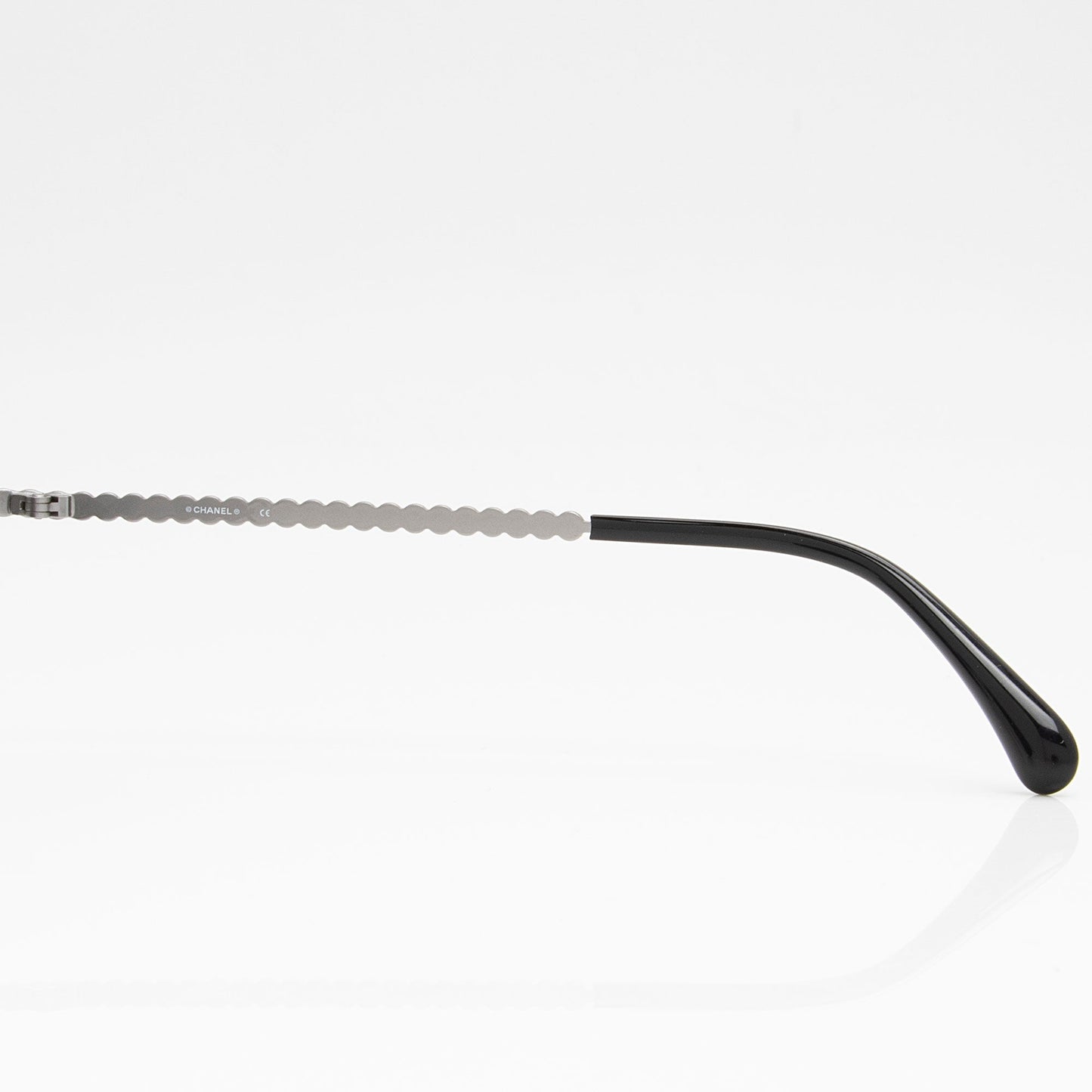 Chanel Pearl Round Sunglasses (SHF-bEXohD)