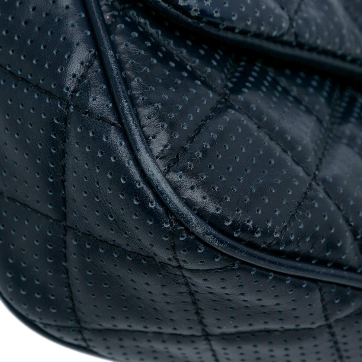 Chanel Perforated Classic Mini Rectangular Flap (SHG-y2Z0bs)