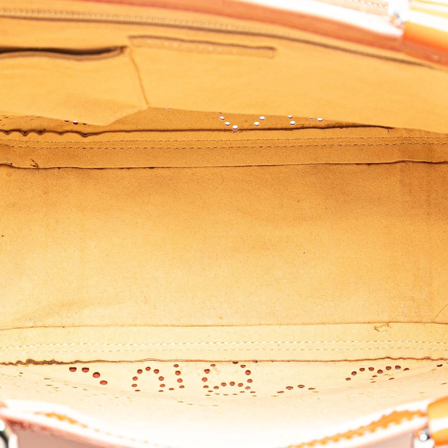 Chanel Perforated Patent CC No. 5 Tote (SHG-EWDMRk)