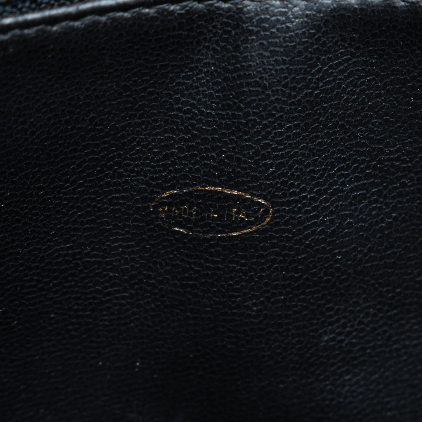 Chanel Quilted CC Lambskin Shoulder Bag (SHG-4n8pB4)