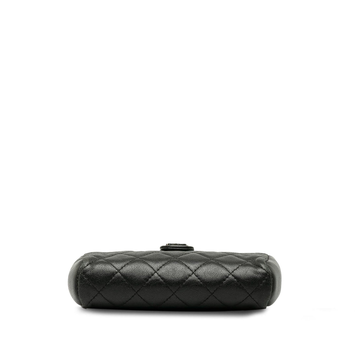 Chanel Quilted CC O-Phone Holder Pouch (SHG-B2GsBV)