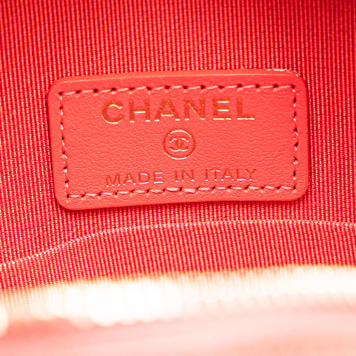 Chanel Quilted Caviar Round Clutch With Chain (SHG-zp3srf)