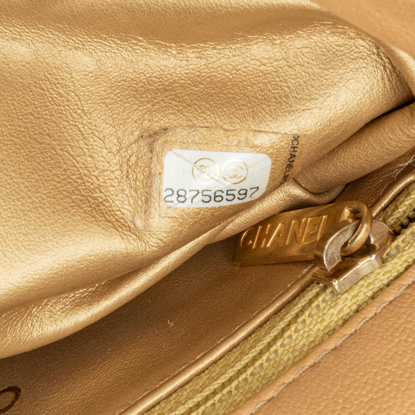 Chanel Quilted Lambskin CC Logo Bar Shoulder Bag (SHG-ZD1wrJ)
