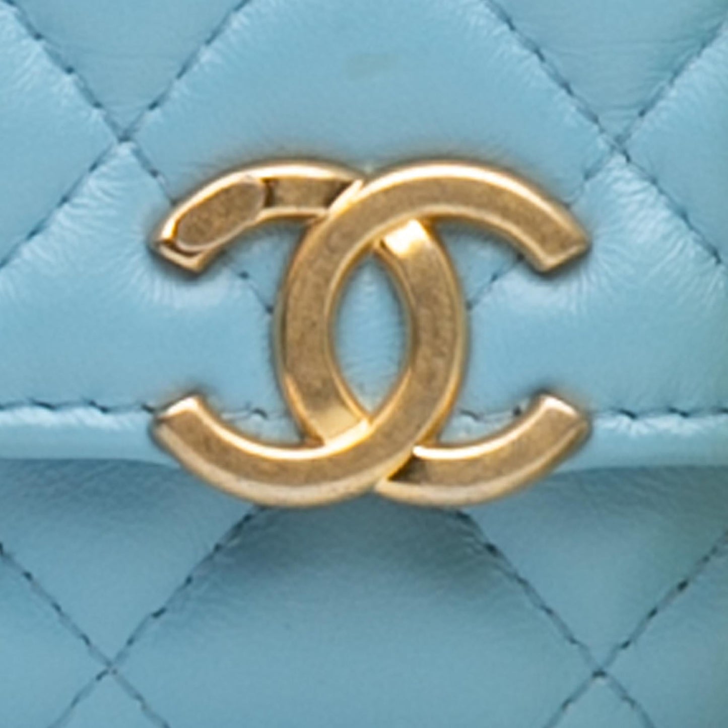 Chanel Quilted Lambskin Candy Chain Wallet on Chain (SHG-Q7WESp)
