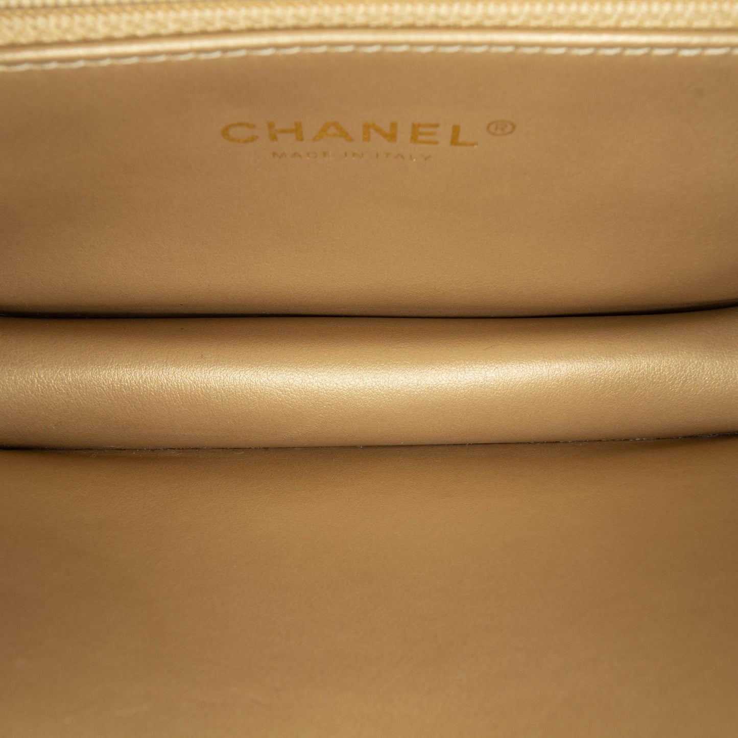 Chanel Quilted Lambskin Octagonal Buckle Crossbody (SHG-Wx3udA)