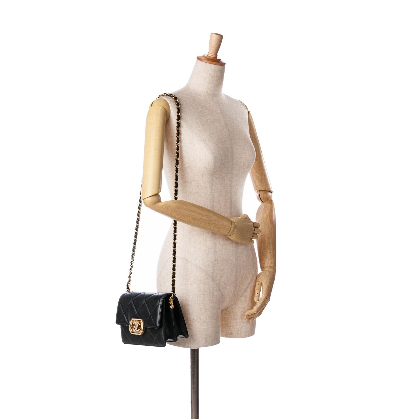 Chanel Quilted Lambskin Octagonal Buckle Crossbody (SHG-Wx3udA)