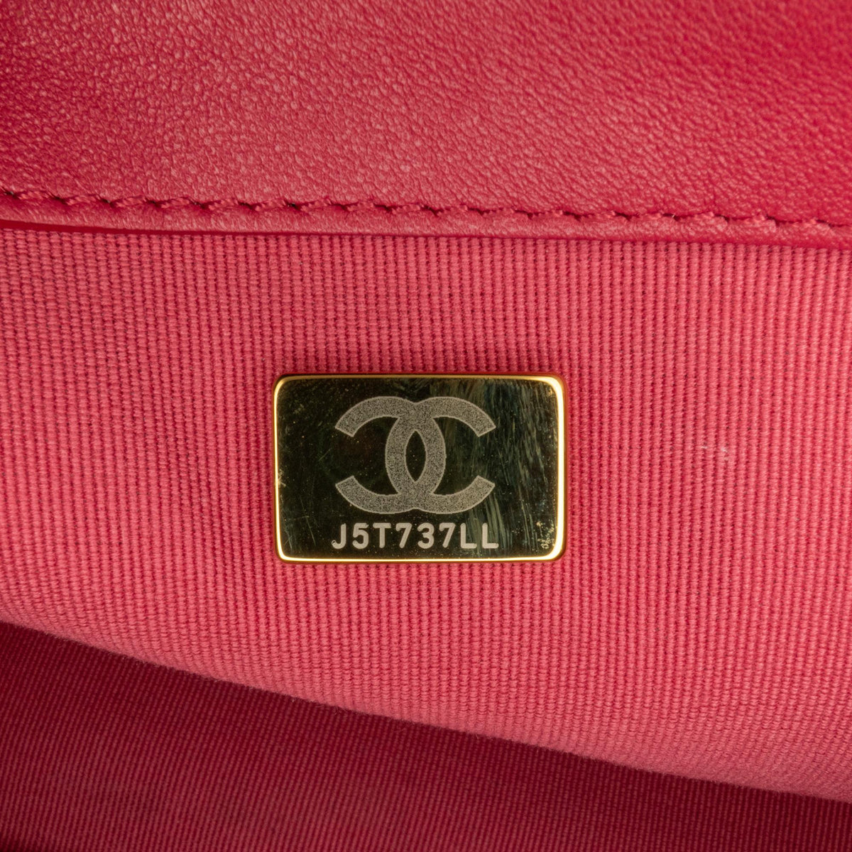 Chanel Quilted Lambskin On And On Flap (SHG-5I6smG)