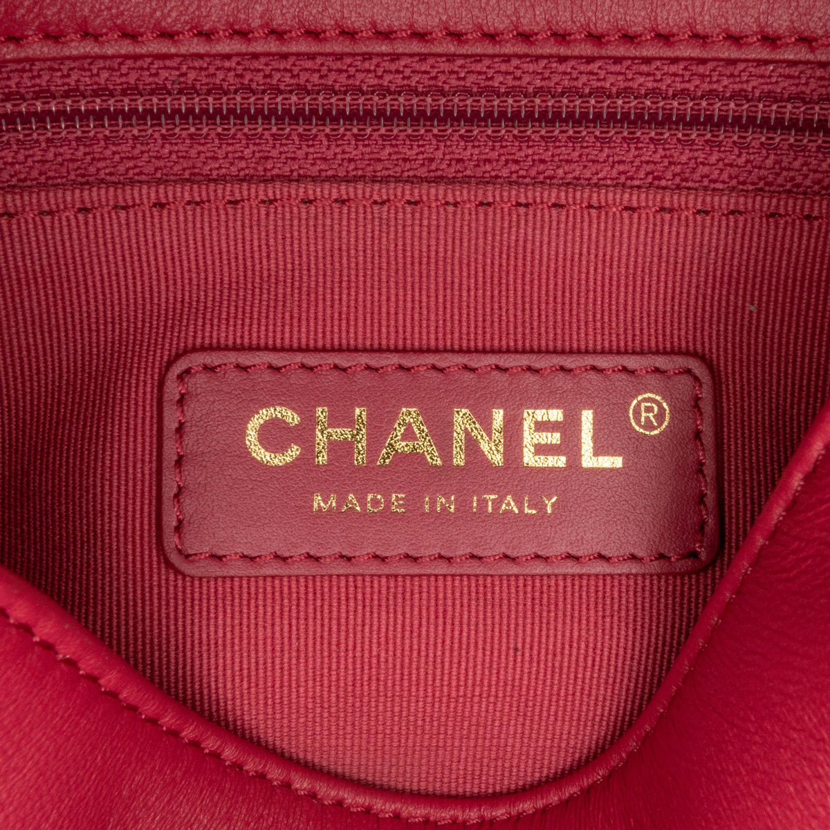 Chanel Quilted Lambskin On And On Flap (SHG-5I6smG)