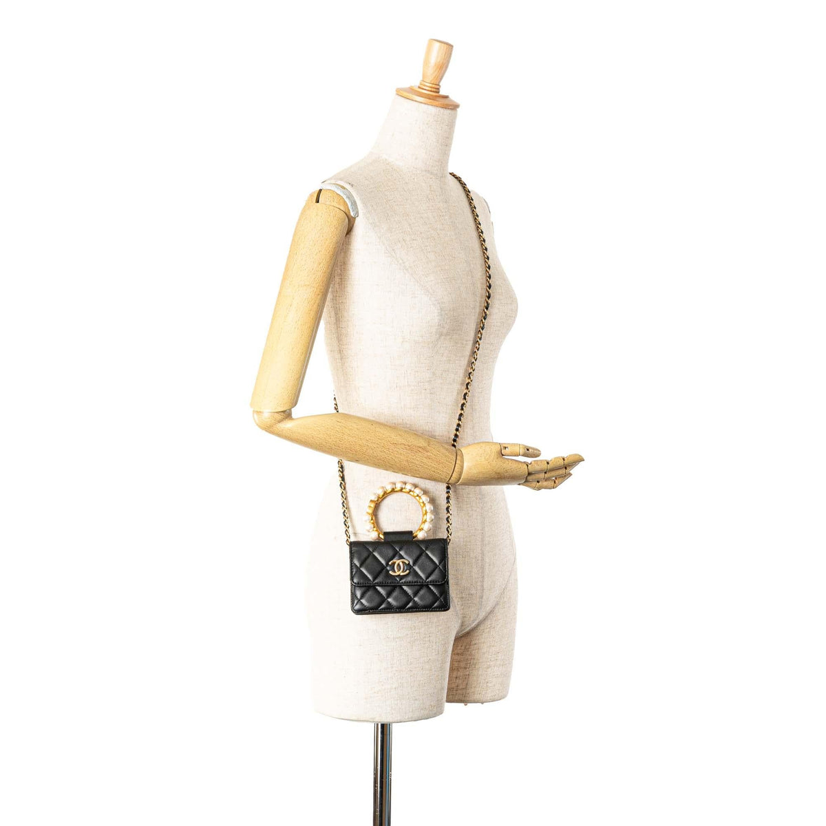 Chanel Quilted Lambskin Pearl Crown Clutch On Chain (SHG-VUCY5S)