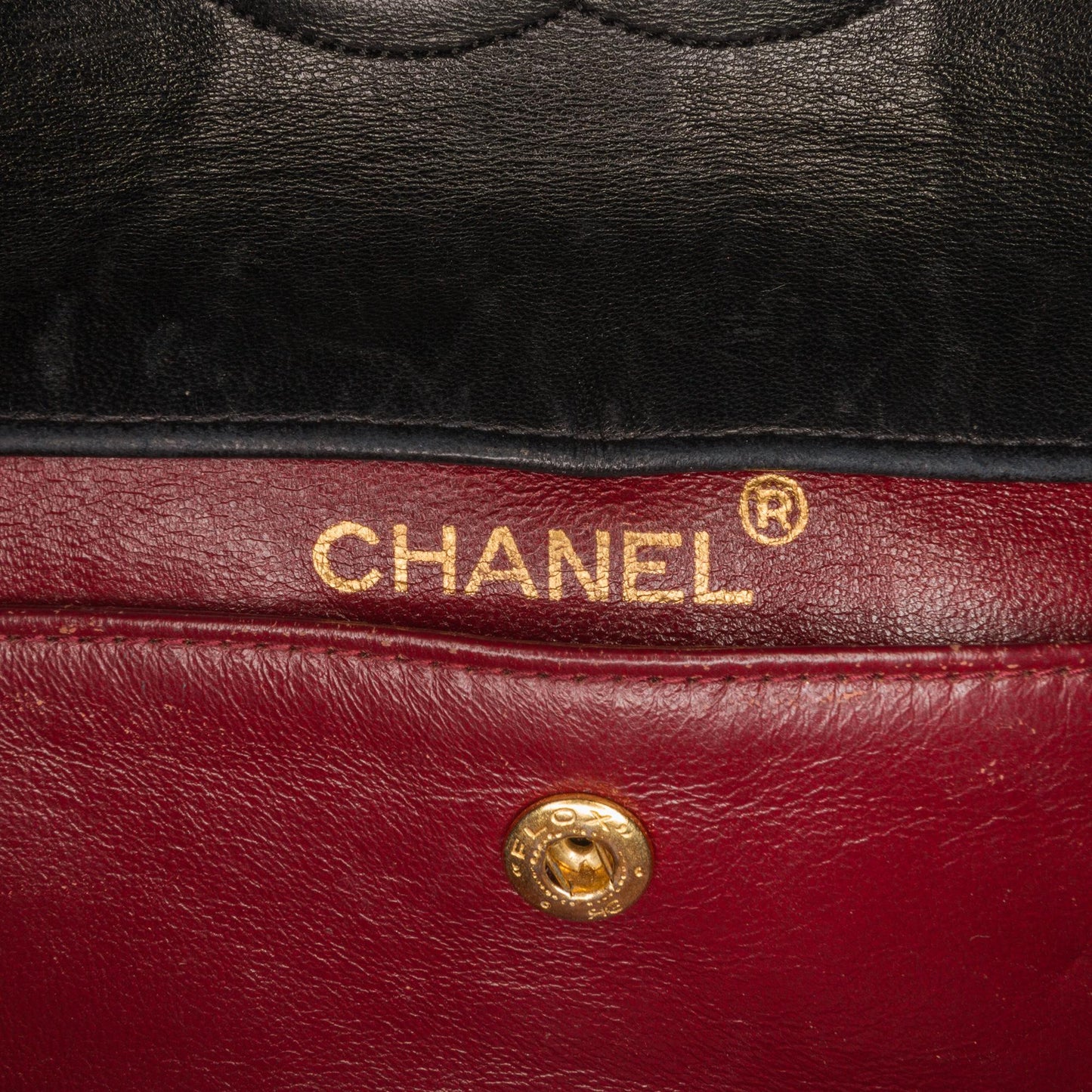 Chanel Quilted Lambskin Shoulder Bag (SHG-gMutdy)