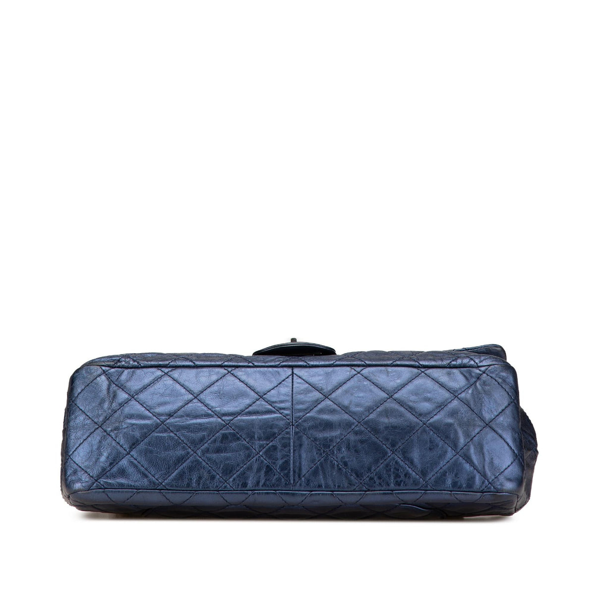 Chanel Reissue 2.55 Aged Metallic Calfskin Flap 226 (SHG-UERrb6)