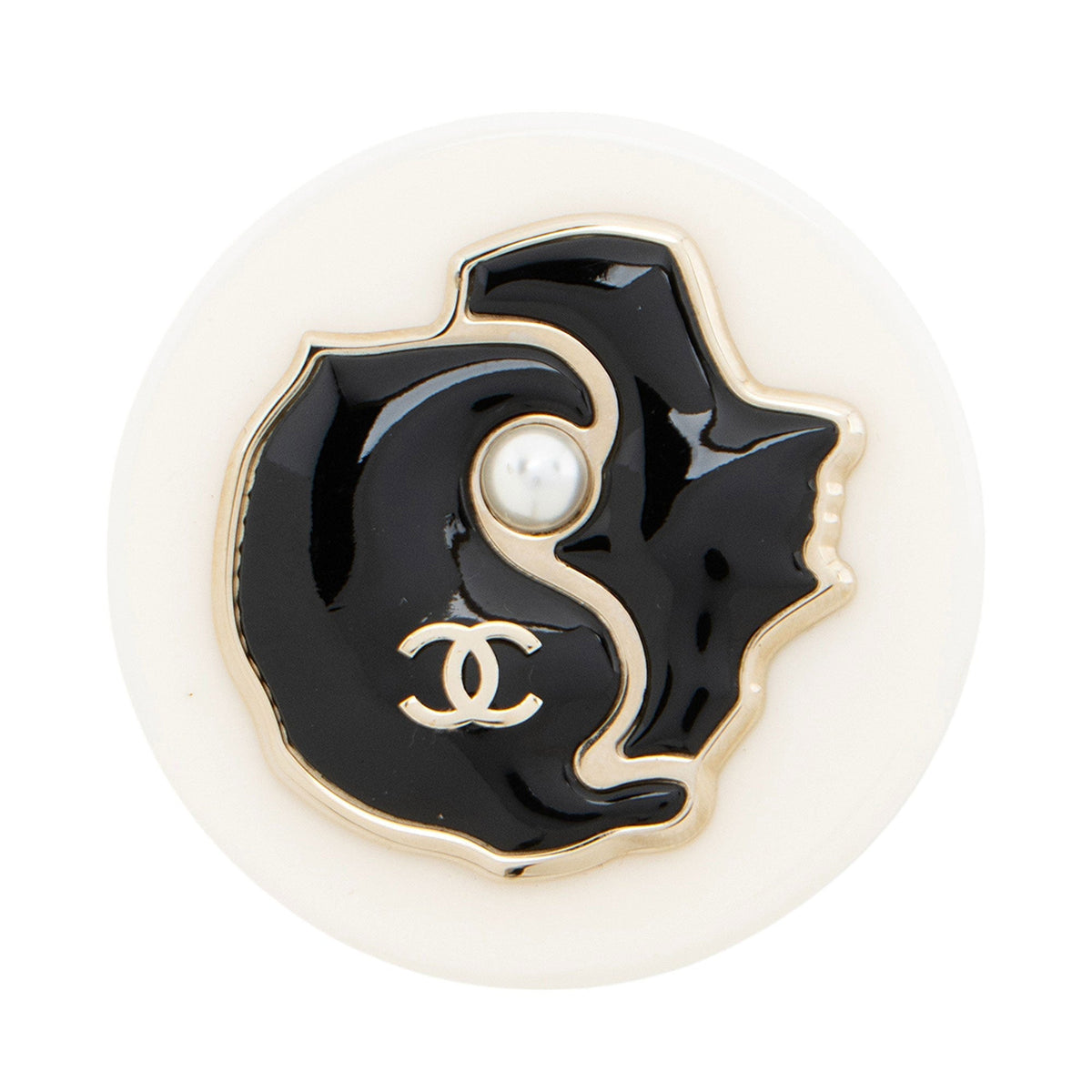 Chanel Resin Pearl Coco CC Profile Brooch (SHF-gDTAta)